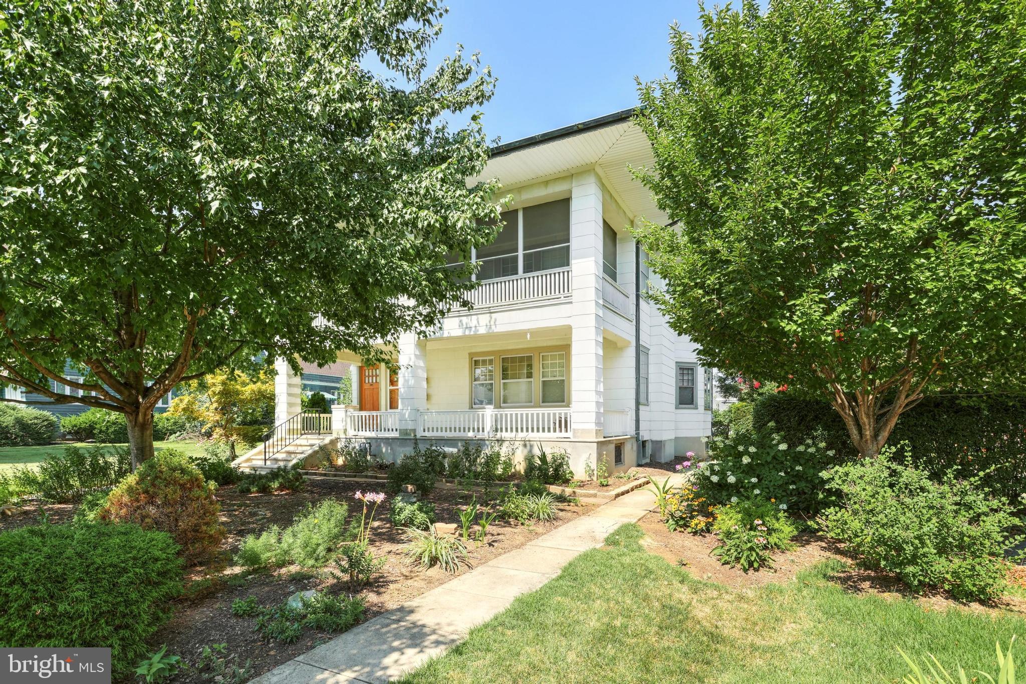 THE AVENUES - Residential Income