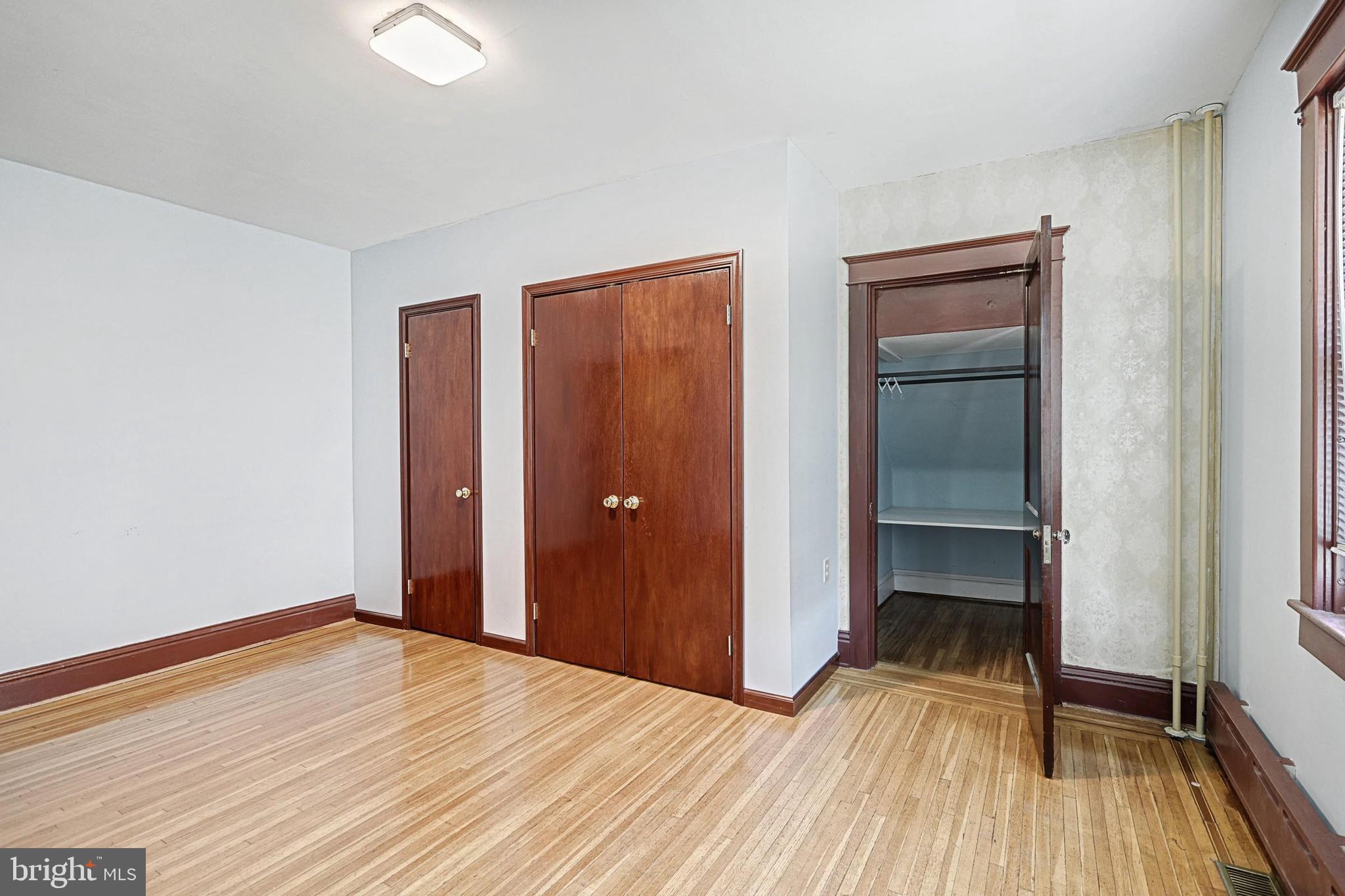 THE AVENUES - Residential Income