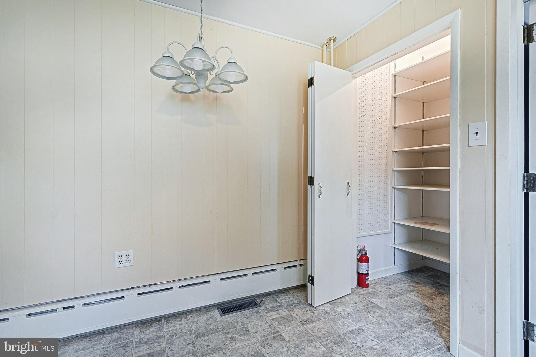 THE AVENUES - Residential Income