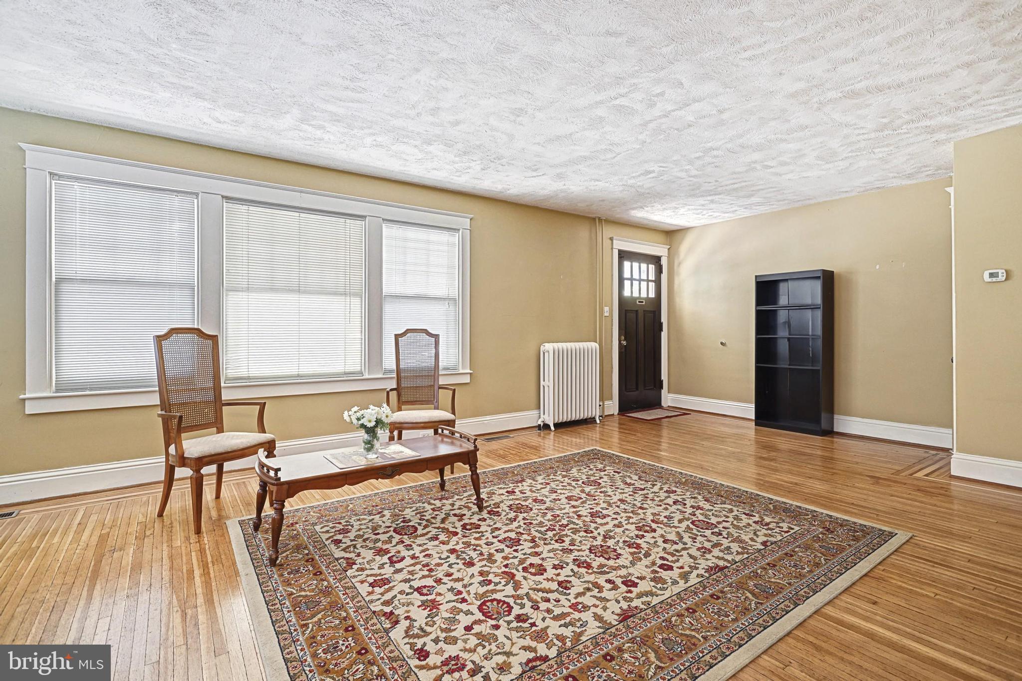 THE AVENUES - Residential Income