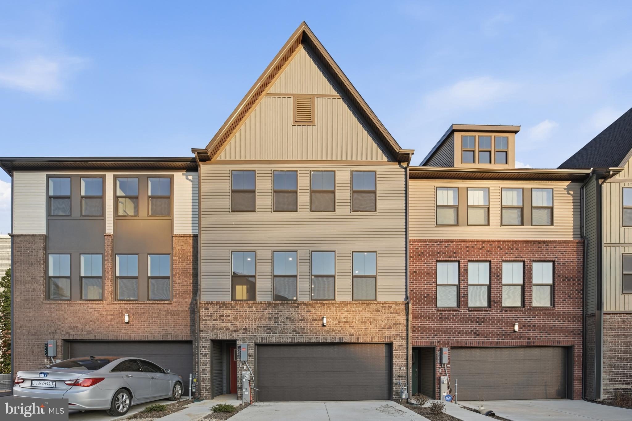 1358 CRESTED WOOD DR