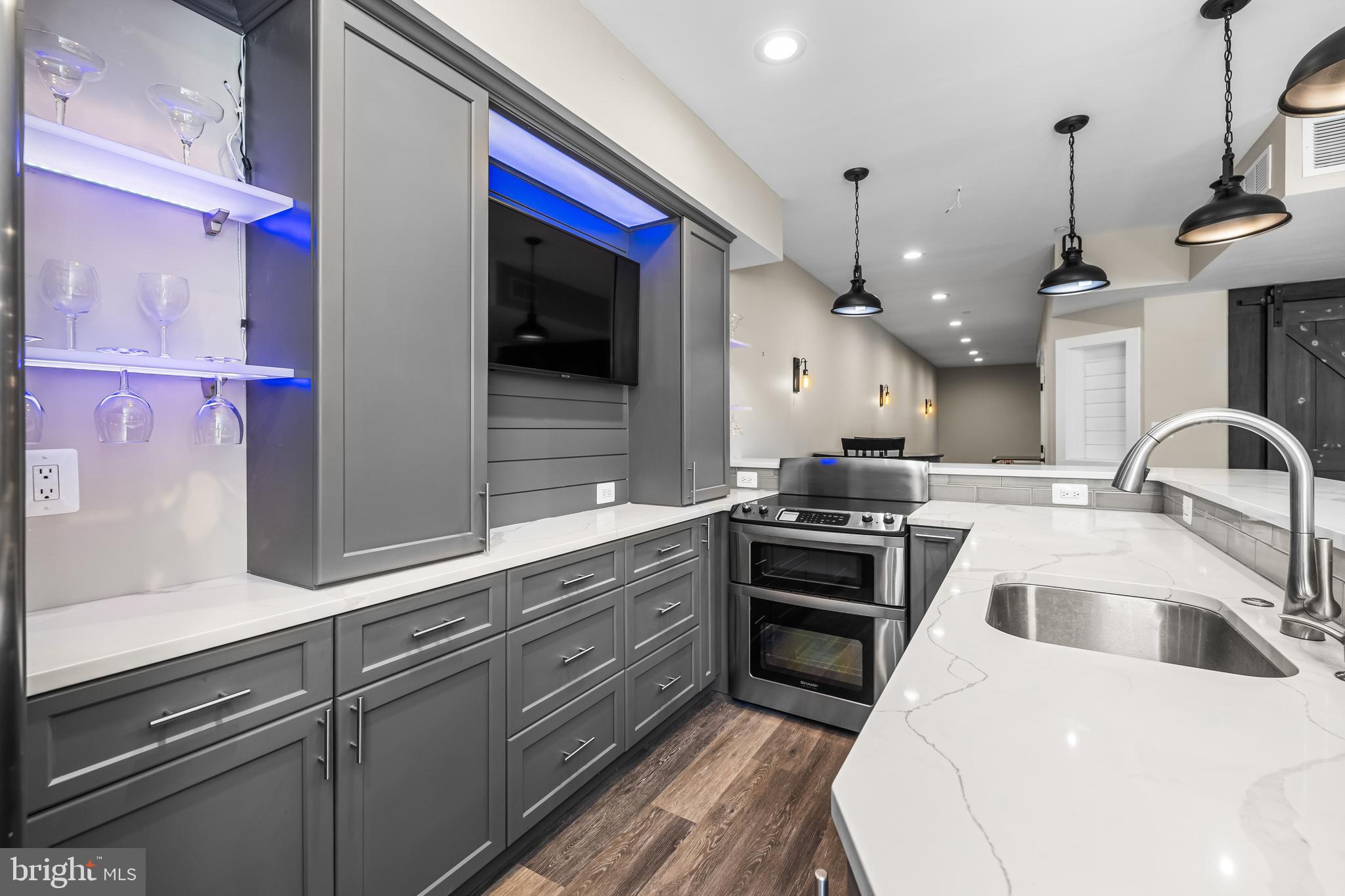 FALLS ROAD CORRIDOR - Residential