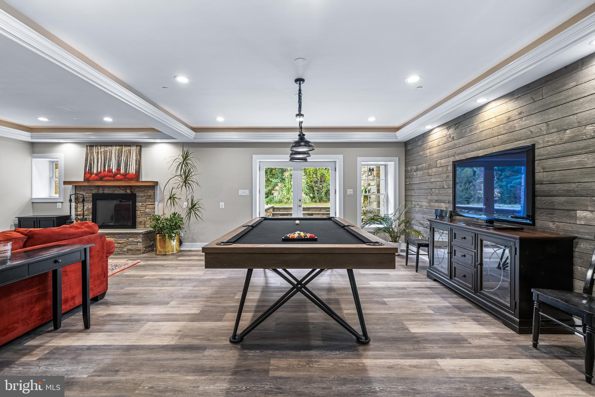 FALLS ROAD CORRIDOR - Residential