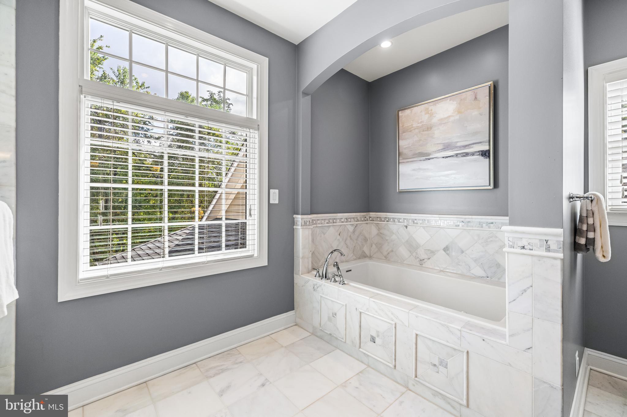 FALLS ROAD CORRIDOR - Residential