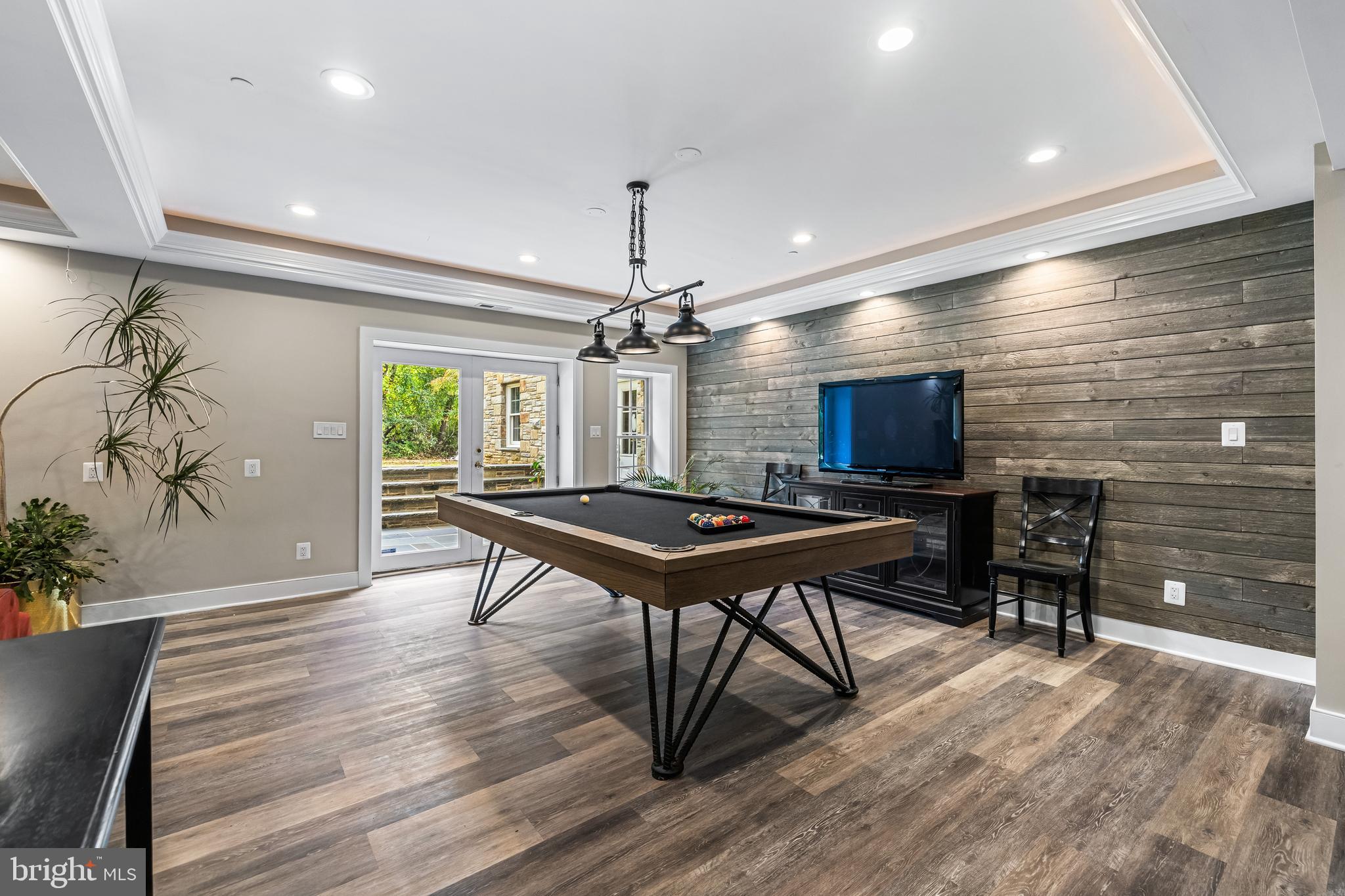 FALLS ROAD CORRIDOR - Residential