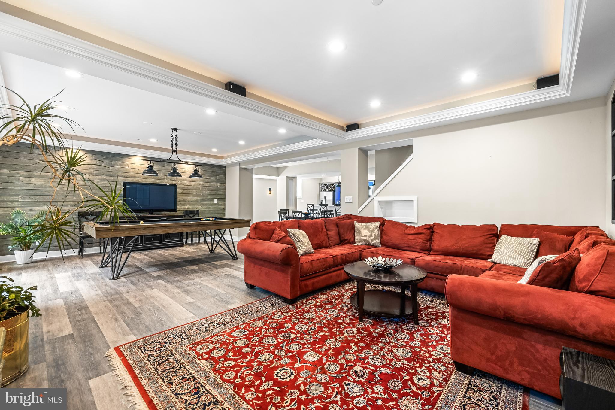 FALLS ROAD CORRIDOR - Residential