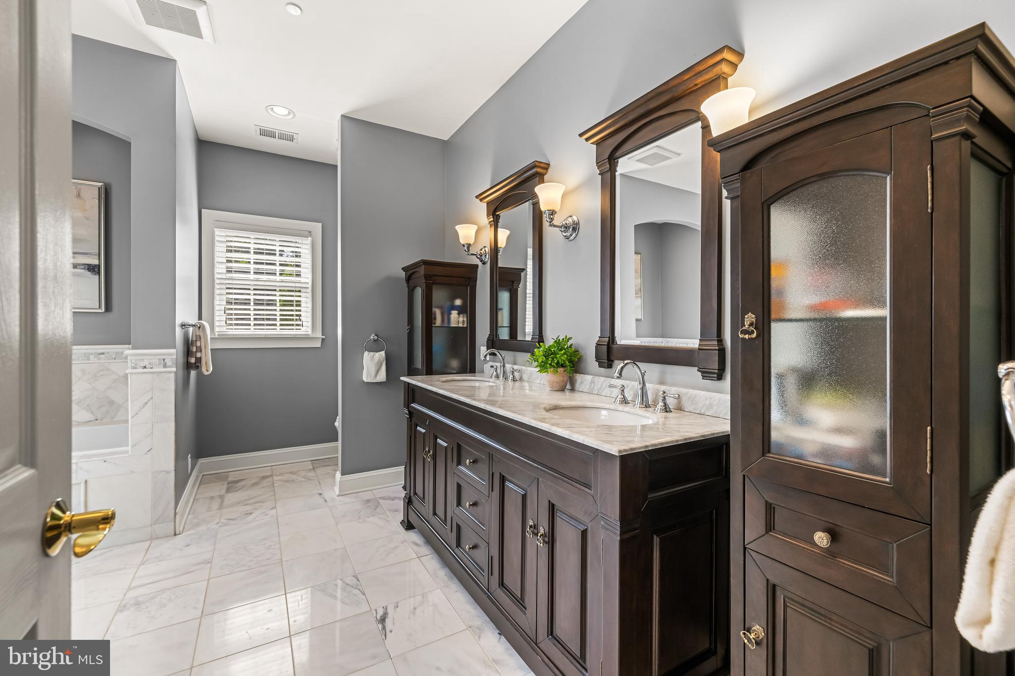 FALLS ROAD CORRIDOR - Residential