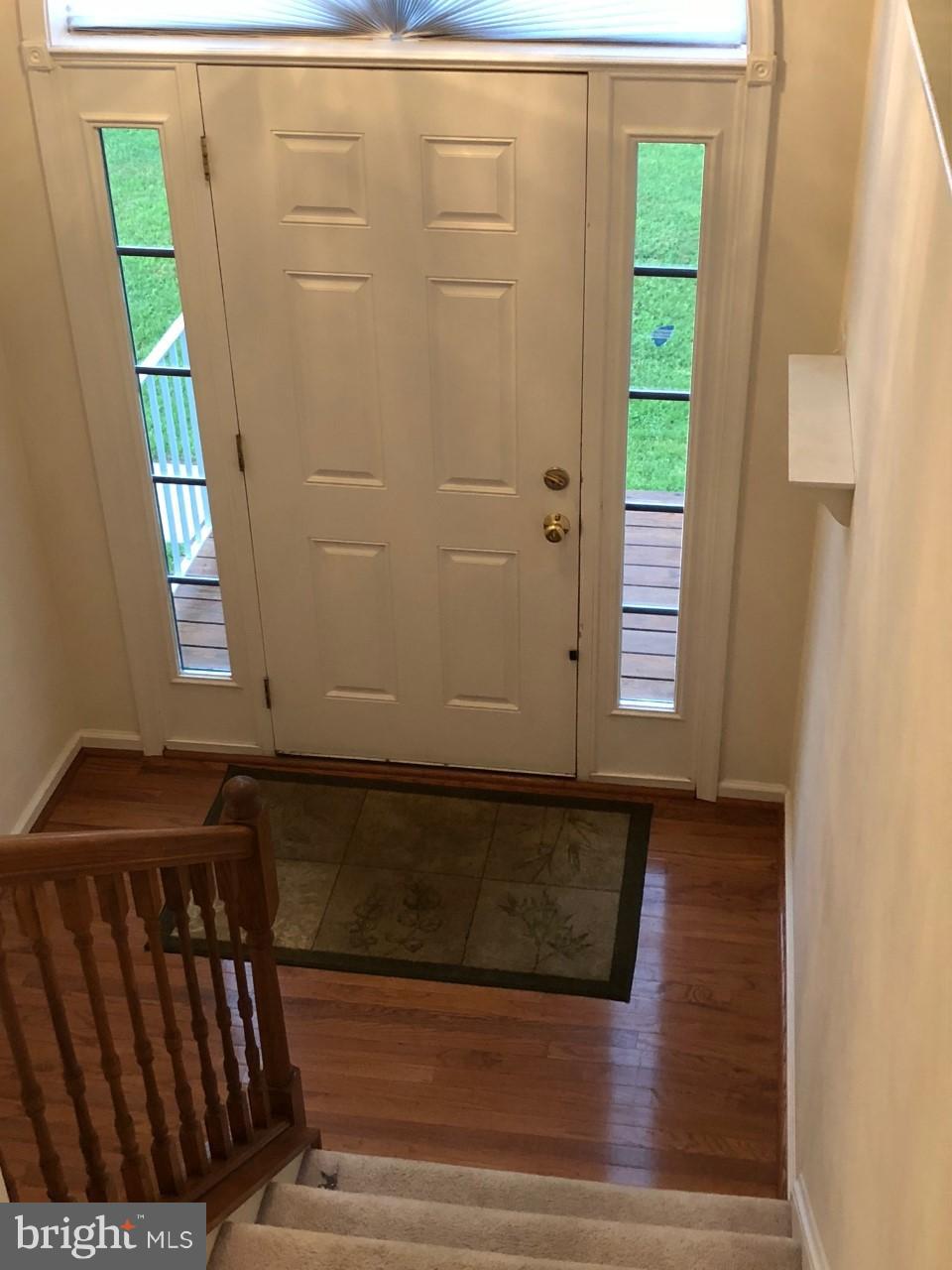 LAKE LAND - Residential Lease