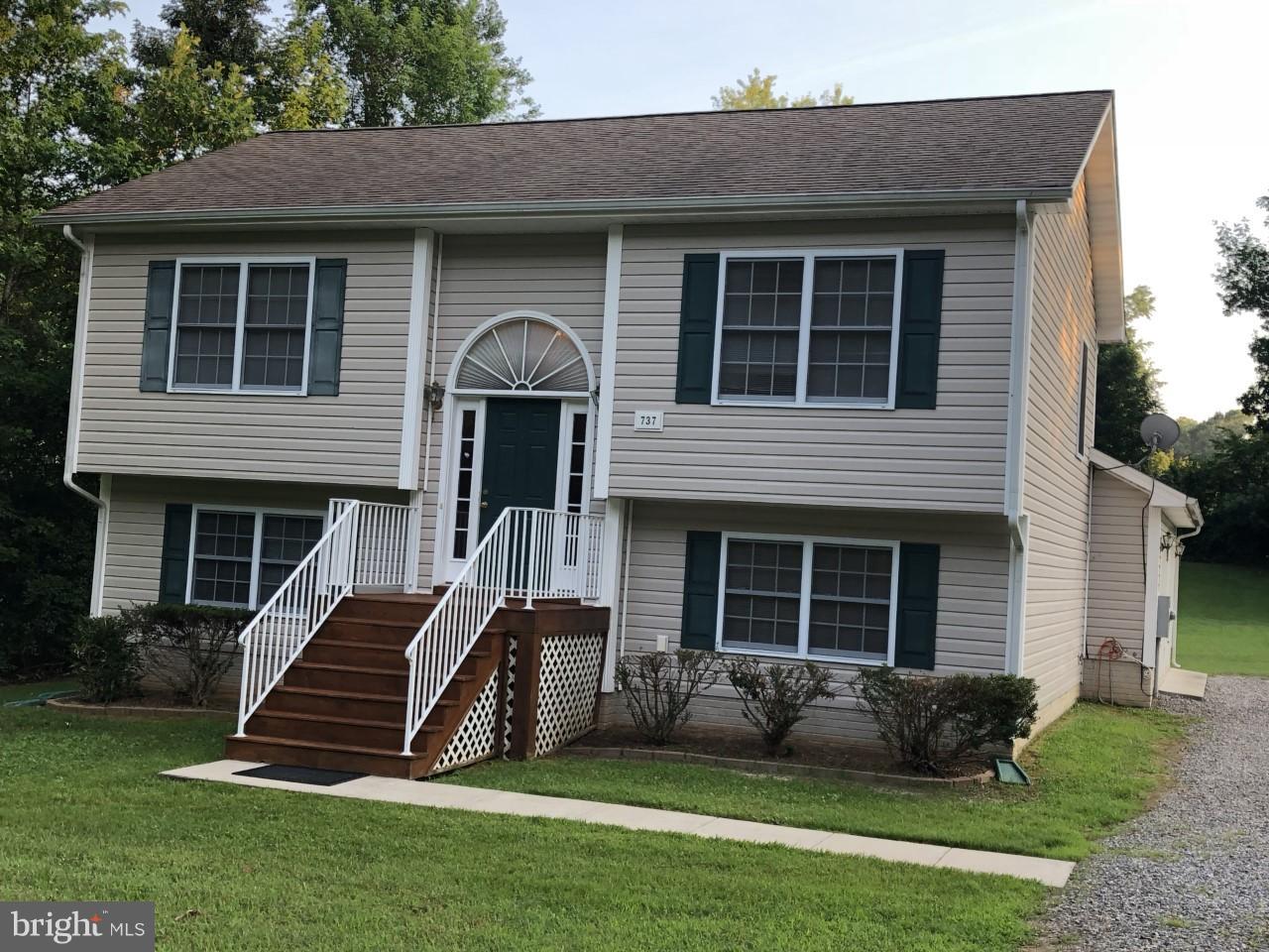 LAKE LAND - Residential Lease