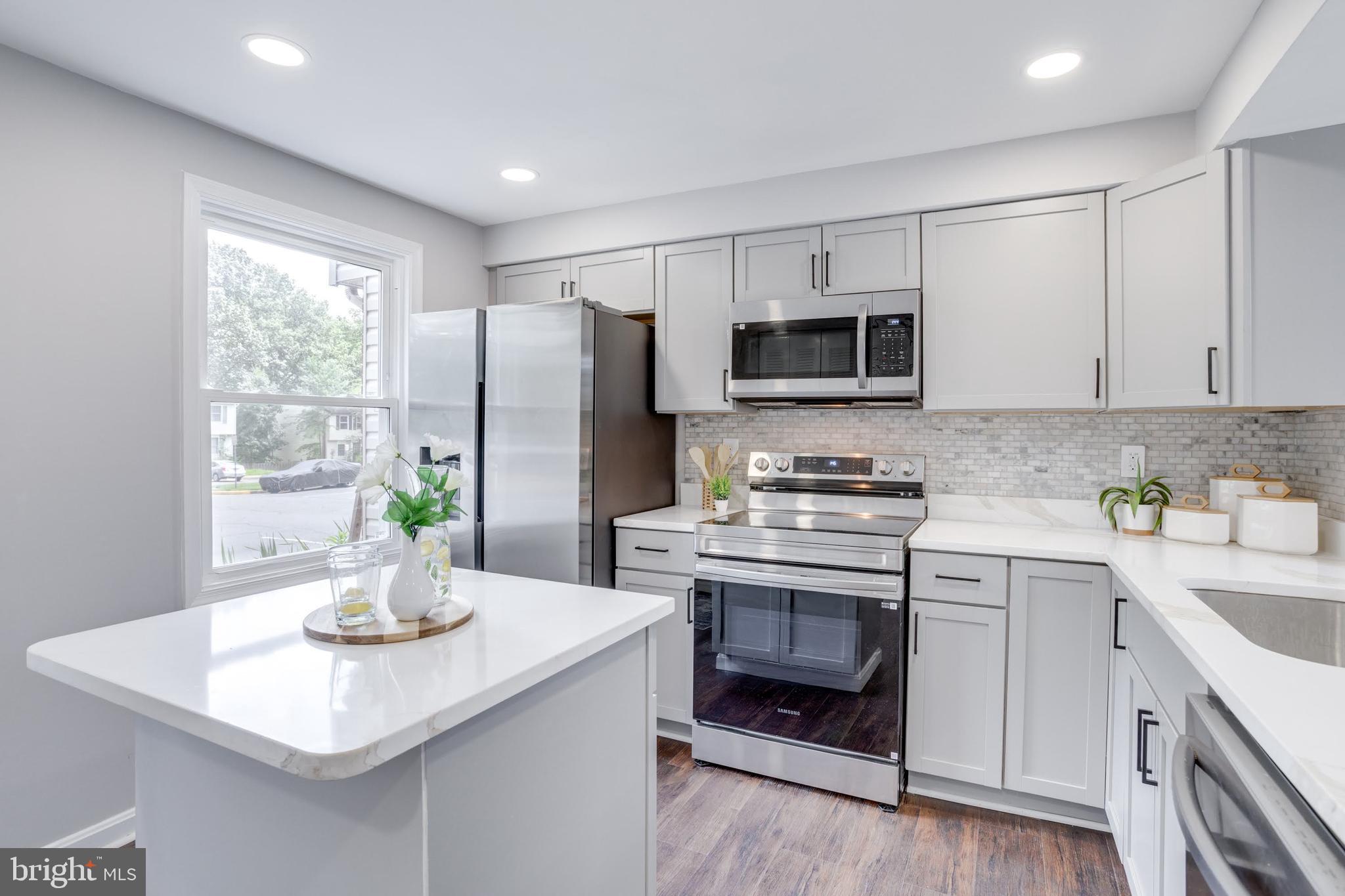 8424 SUGAR CREEK LANE