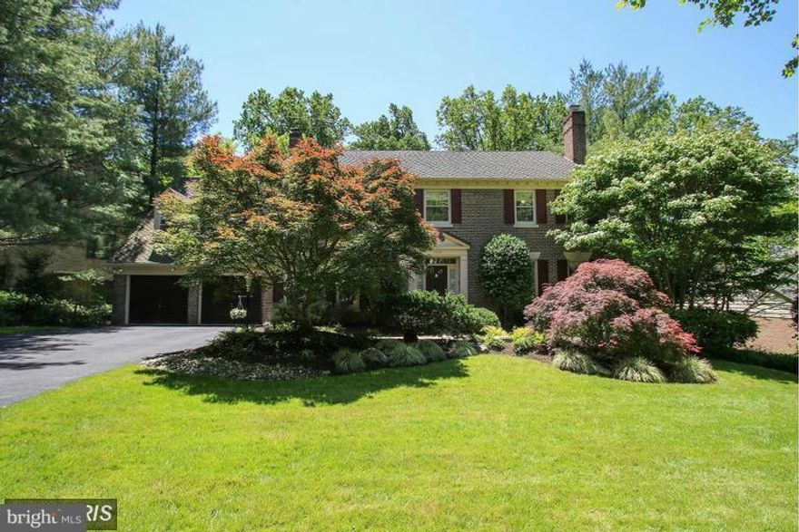 A Must See!! Beautifully Landscaped Colonial 5 BR 4.5 BA on tree lined cul-de-sac.2 FP Second Master ceiling fans throughout.Gourmet Kit with windows galore! 2 level deck w/screened in gazebo. Upstairs incl 2 MS w/ en suit baths and wic. 3 other BR 1 FB & Laundry on this level. Fully Finished Large LL w/, FB, Bonus Rm & Storage.