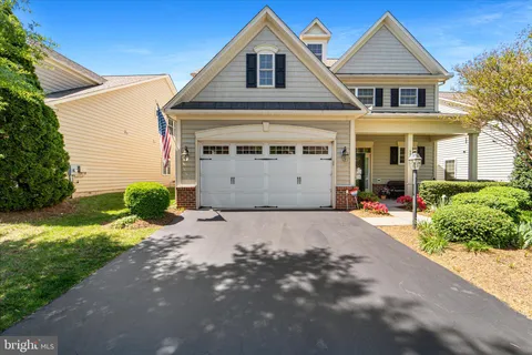 44516 Blueridge Meadows Drive, Ashburn, VA MLS: VALO2095142
