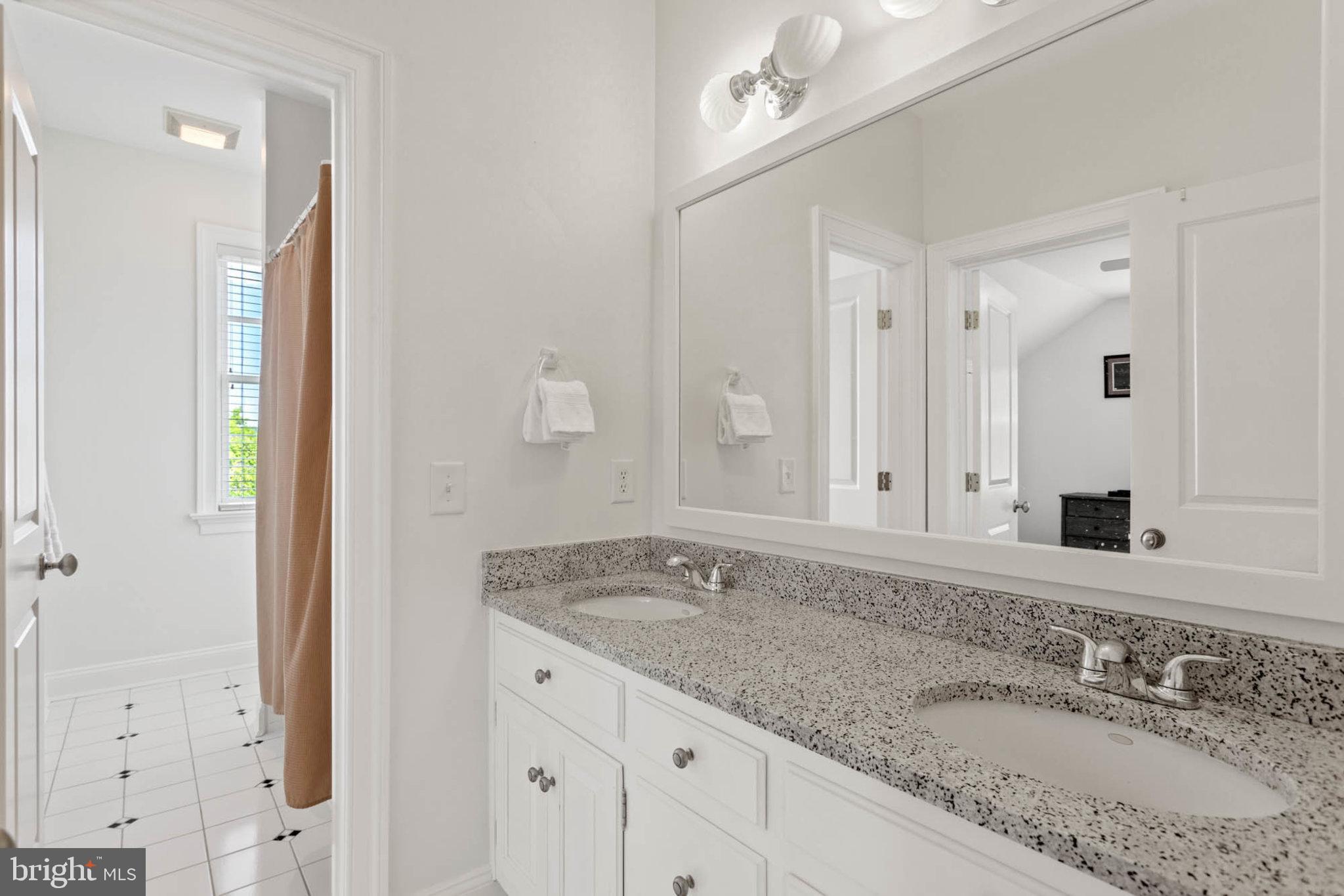 RUXTON - Residential