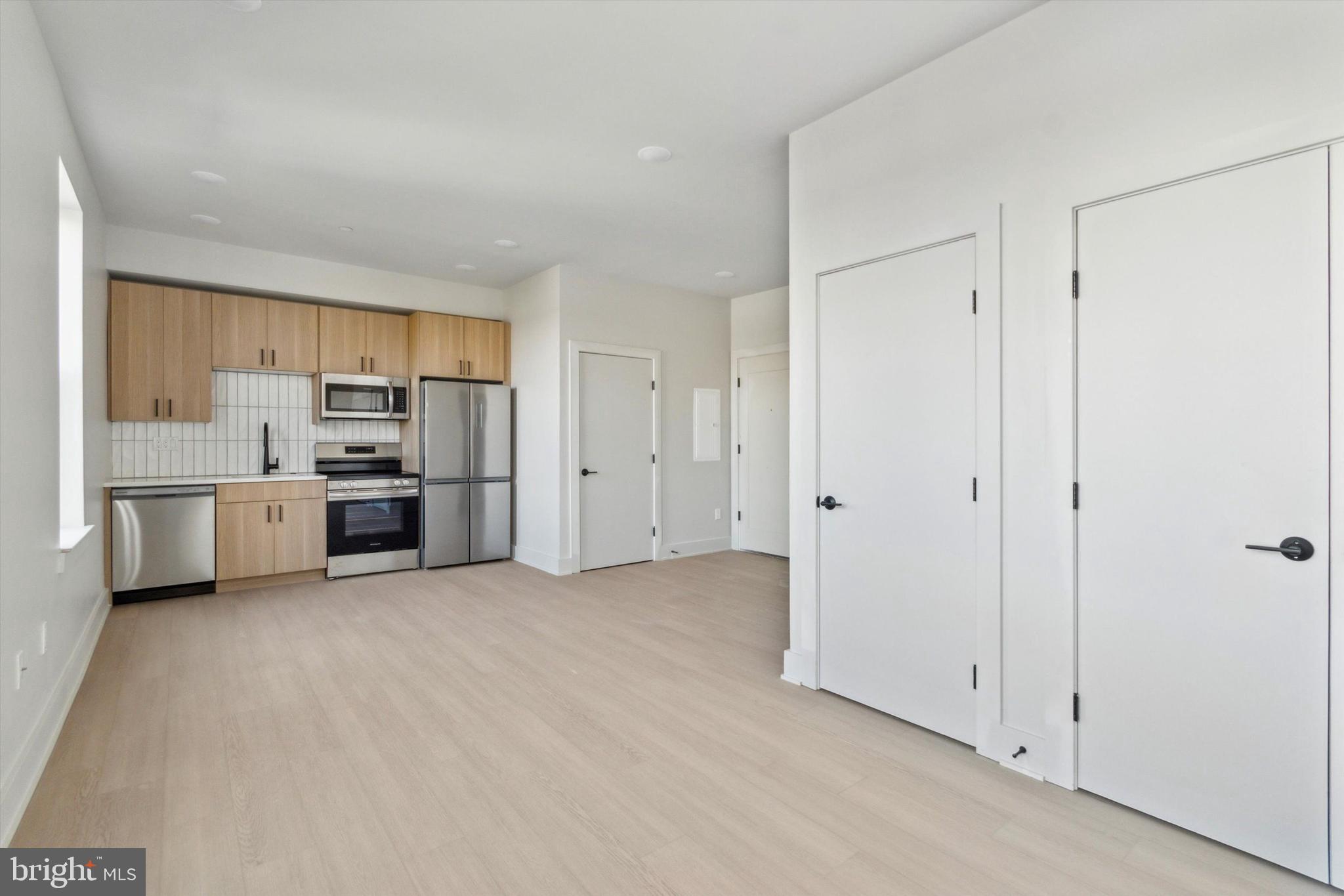 5521 WAYNE AVENUE 502