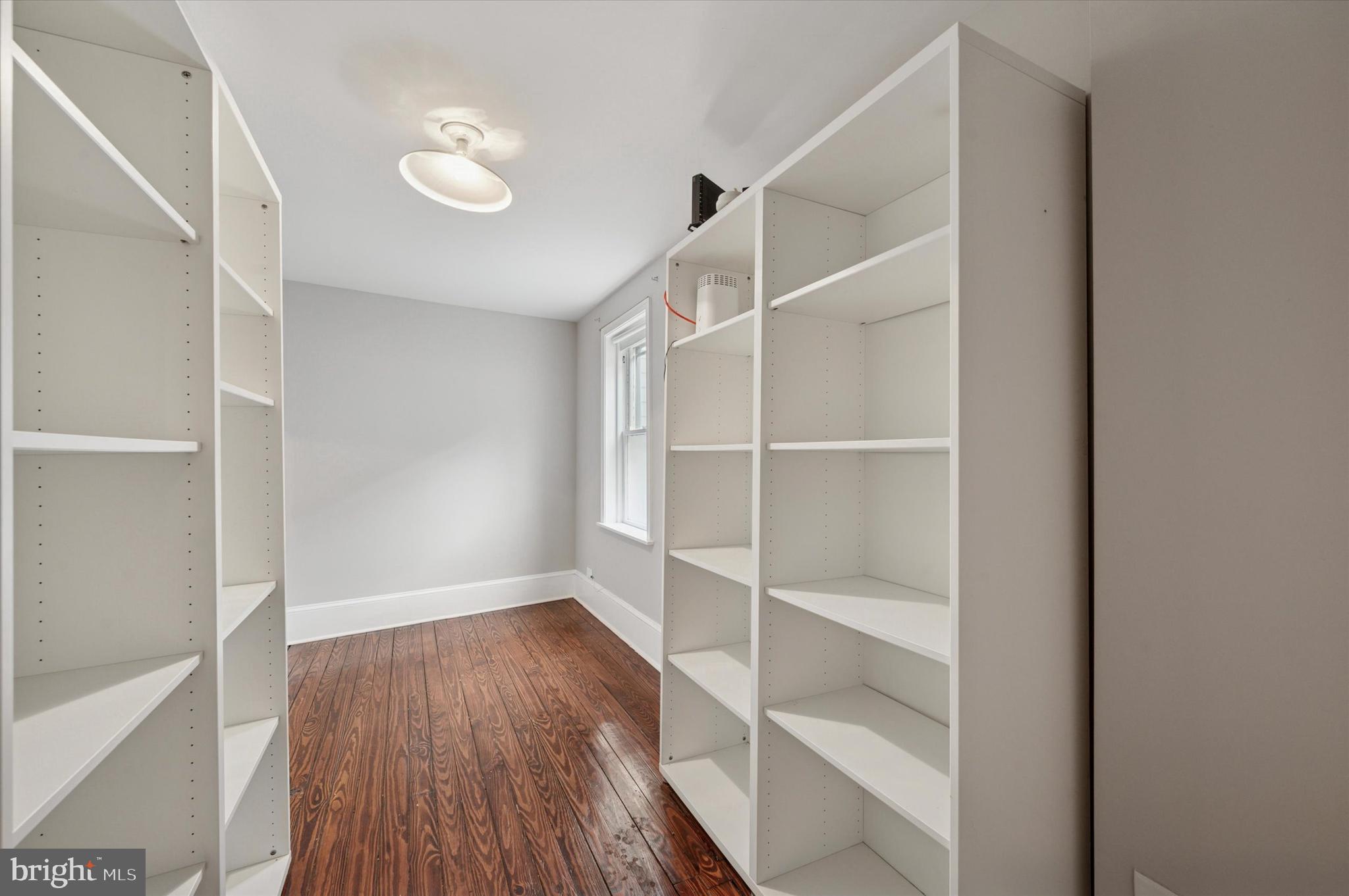 DICKINSON NARROWS - Residential Lease