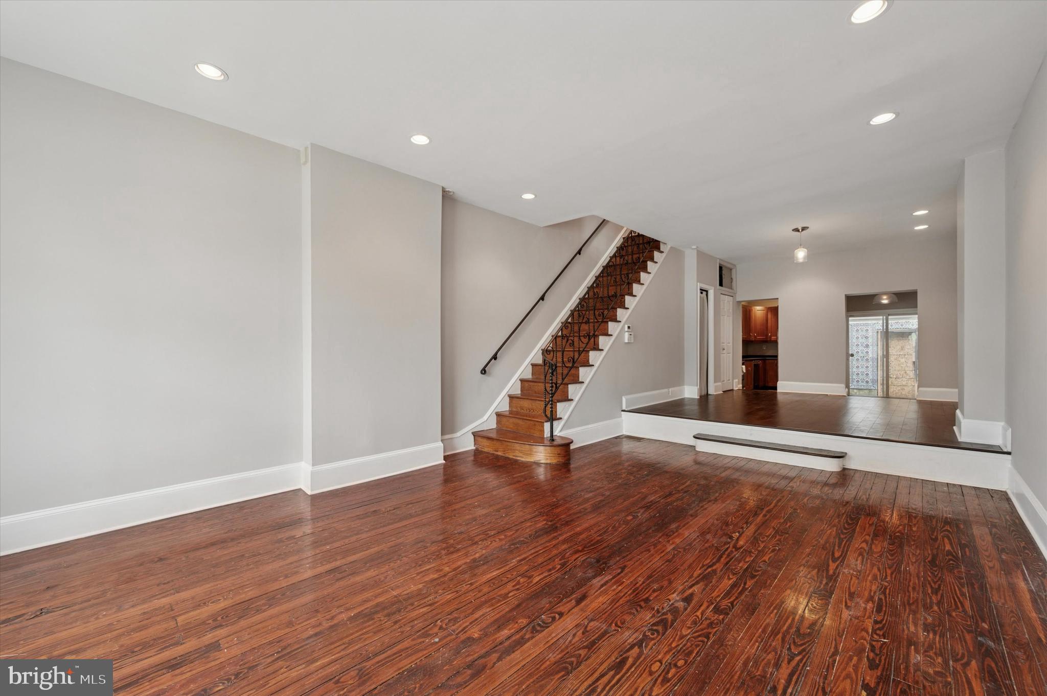 DICKINSON NARROWS - Residential Lease