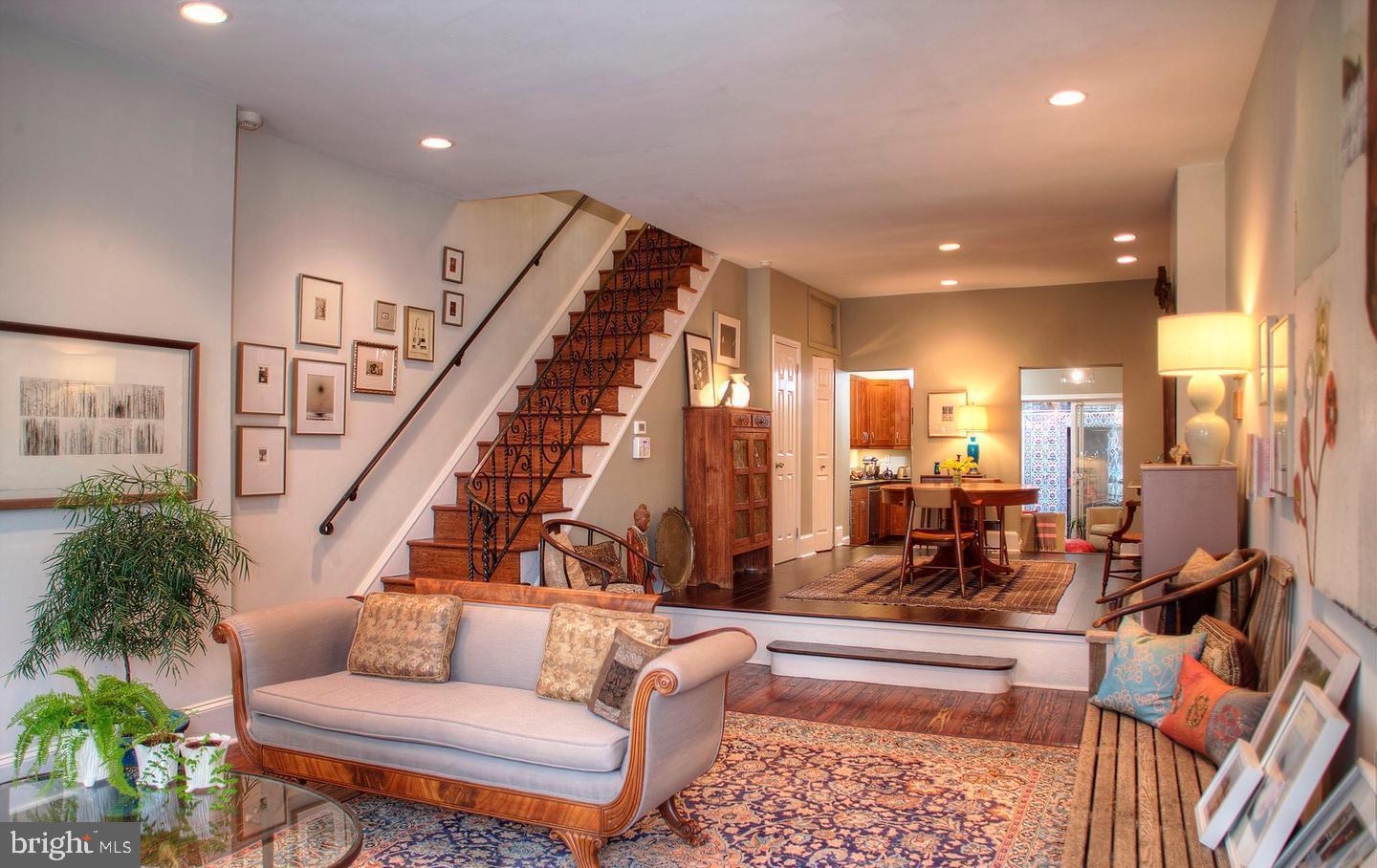 DICKINSON NARROWS - Residential Lease