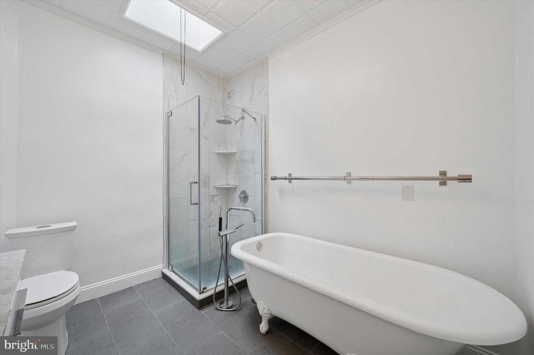 DICKINSON NARROWS - Residential Lease