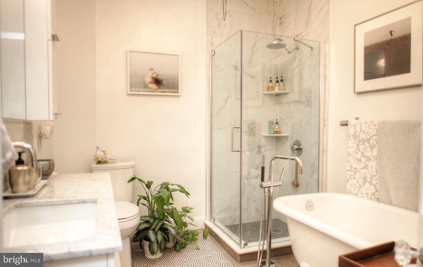 DICKINSON NARROWS - Residential Lease