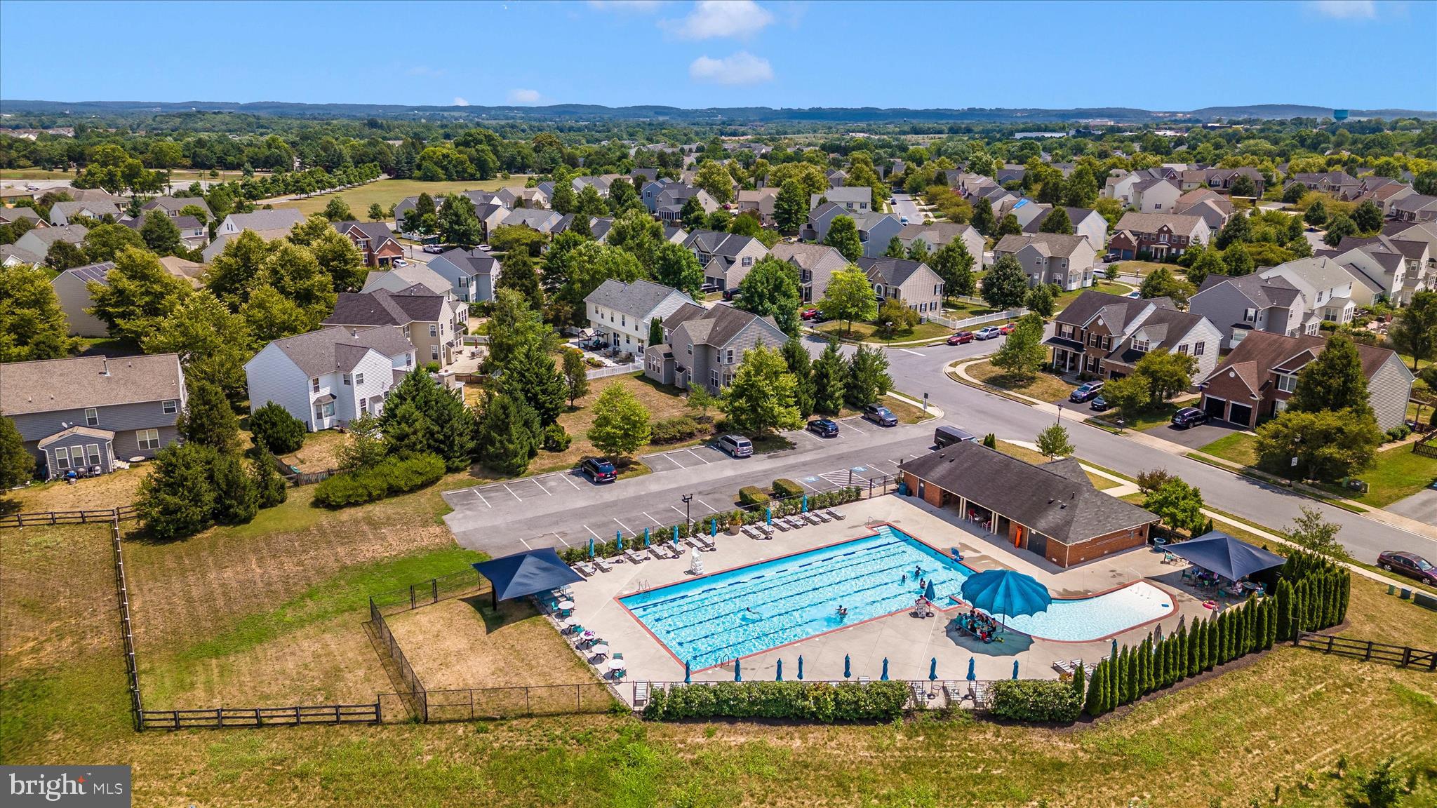 CLOVER RIDGE - Residential