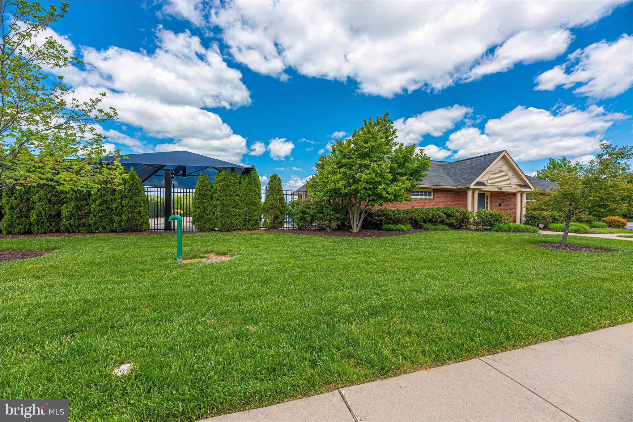 CLOVER RIDGE - Residential