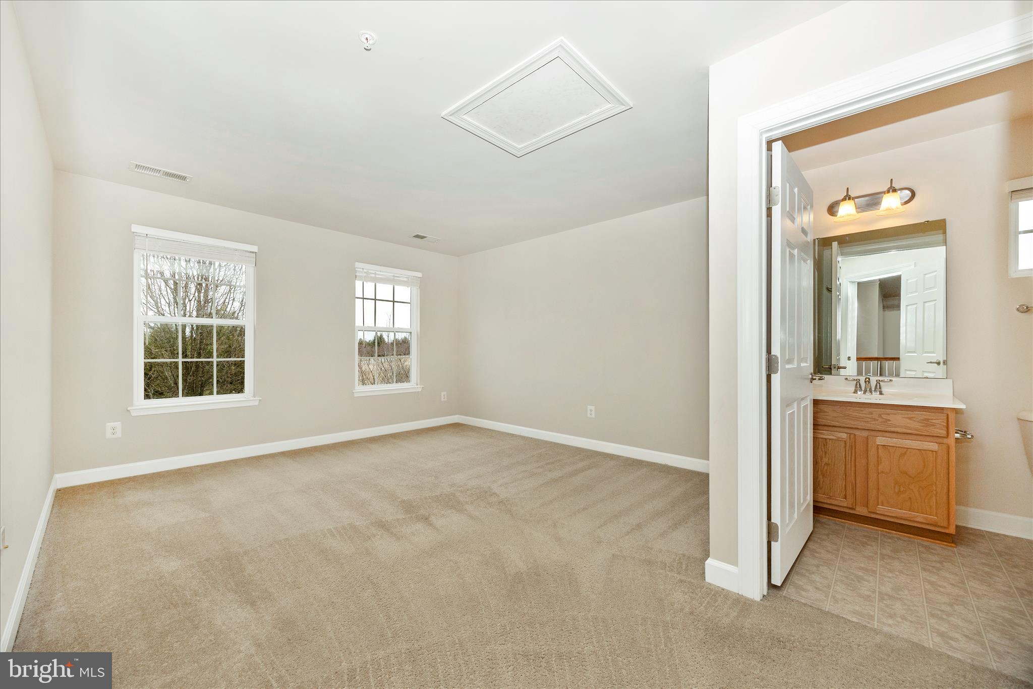 CLOVER RIDGE - Residential