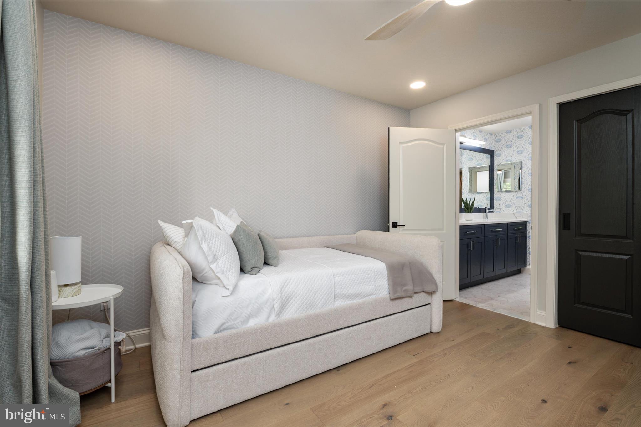 ANNAPOLIS PRESERVE - Residential