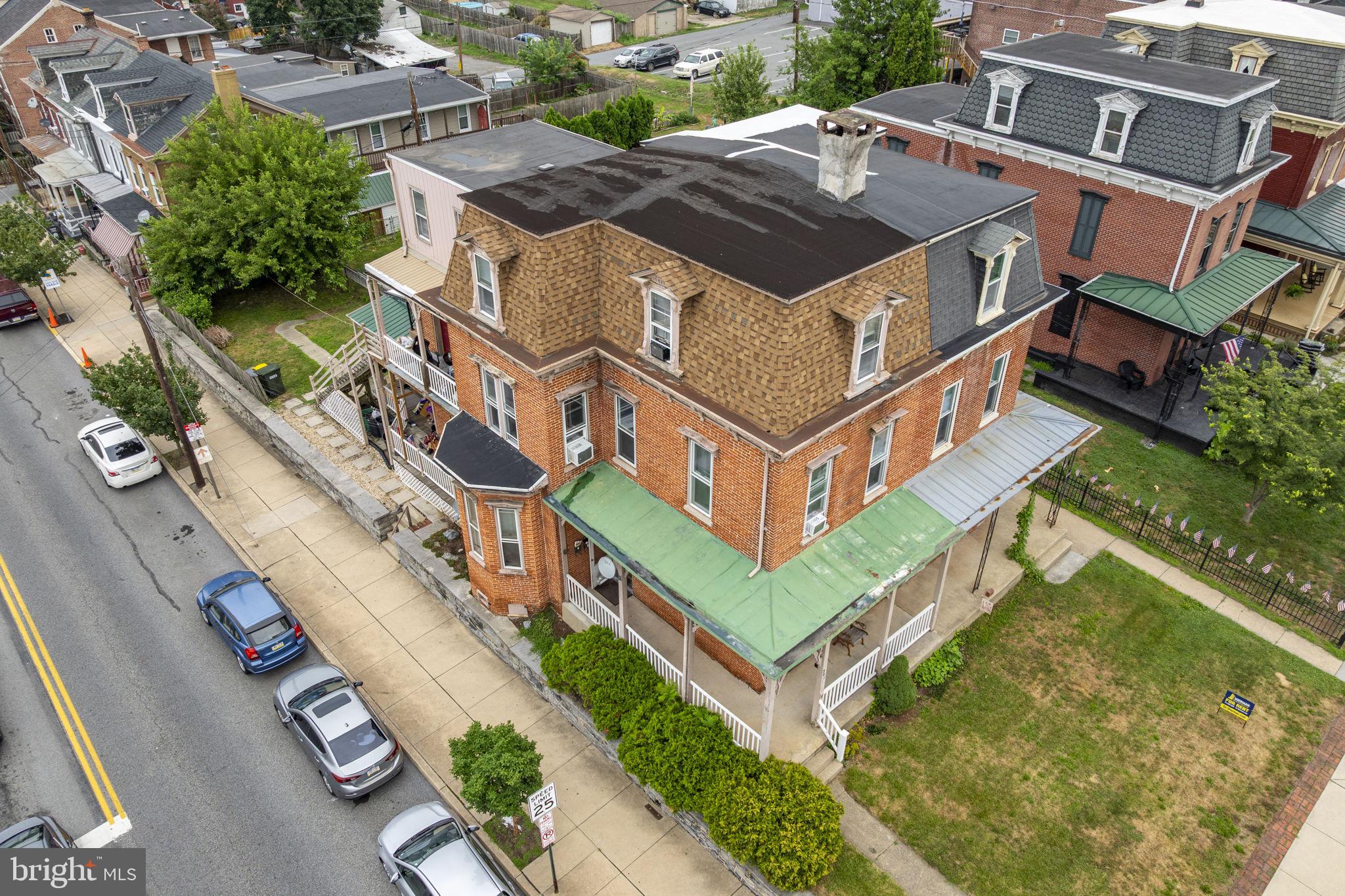 301 CHESTNUT STREET