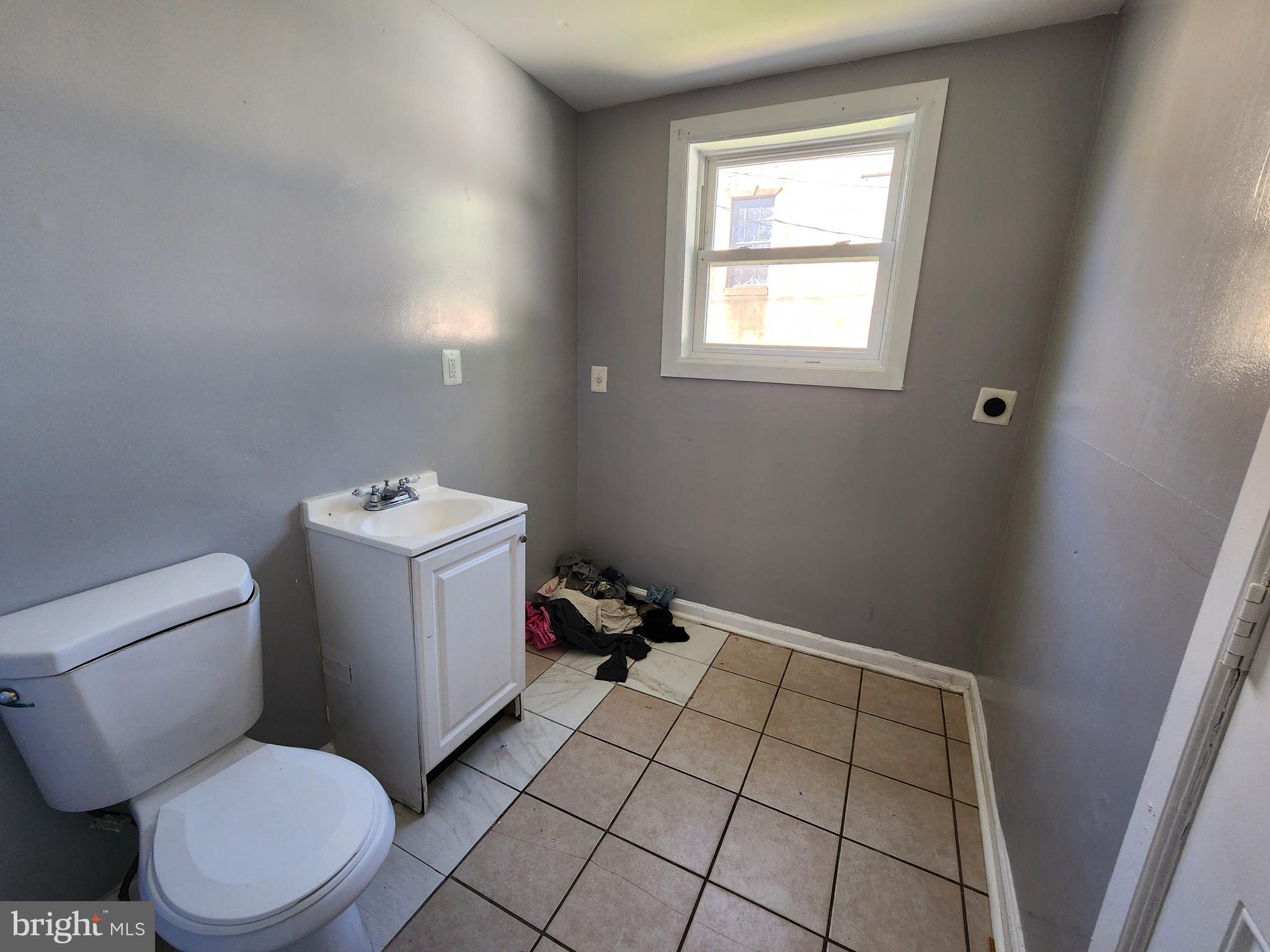 EAST BALTIMORE MIDWAY - Residential