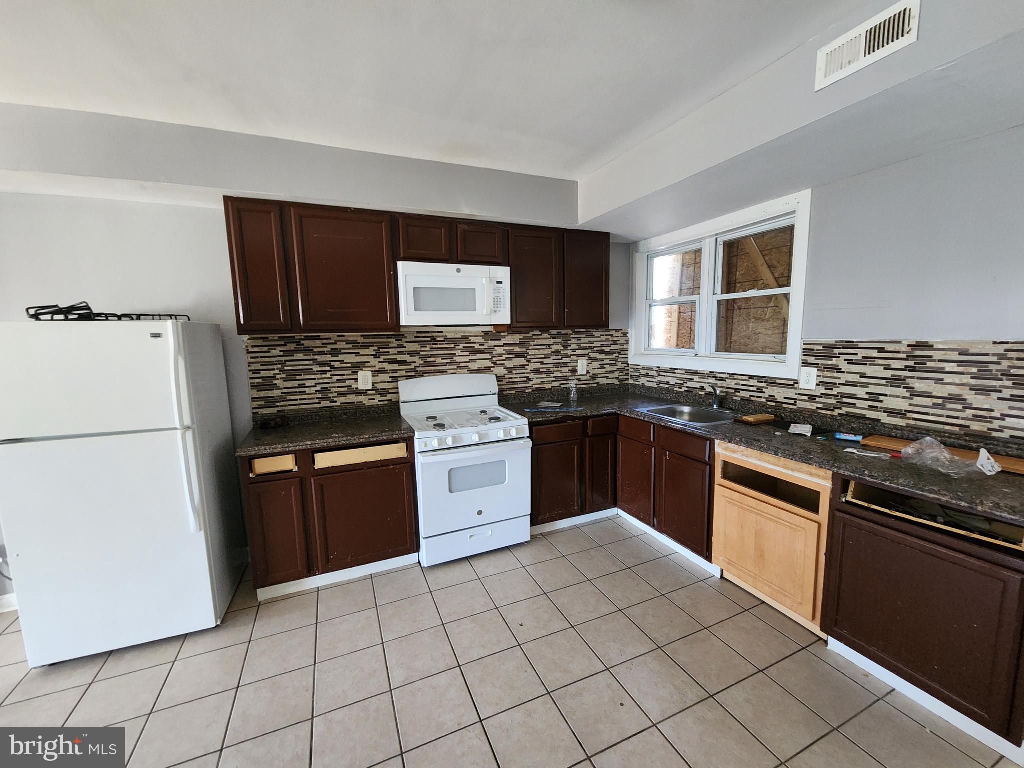 EAST BALTIMORE MIDWAY - Residential