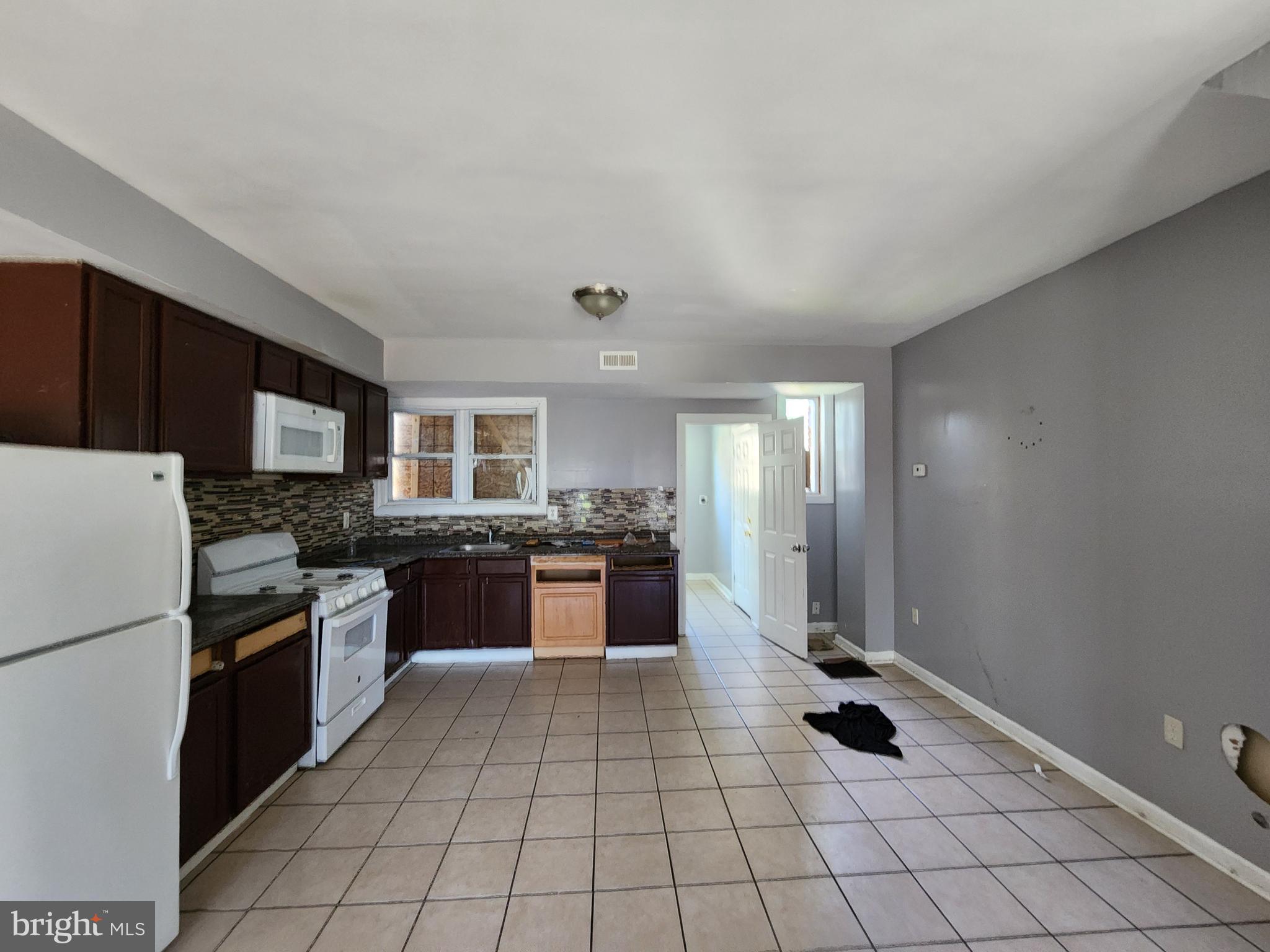 EAST BALTIMORE MIDWAY - Residential