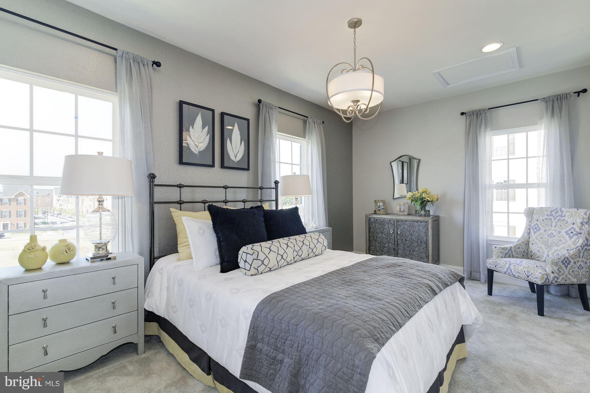 LARGO CRESCENT - Residential