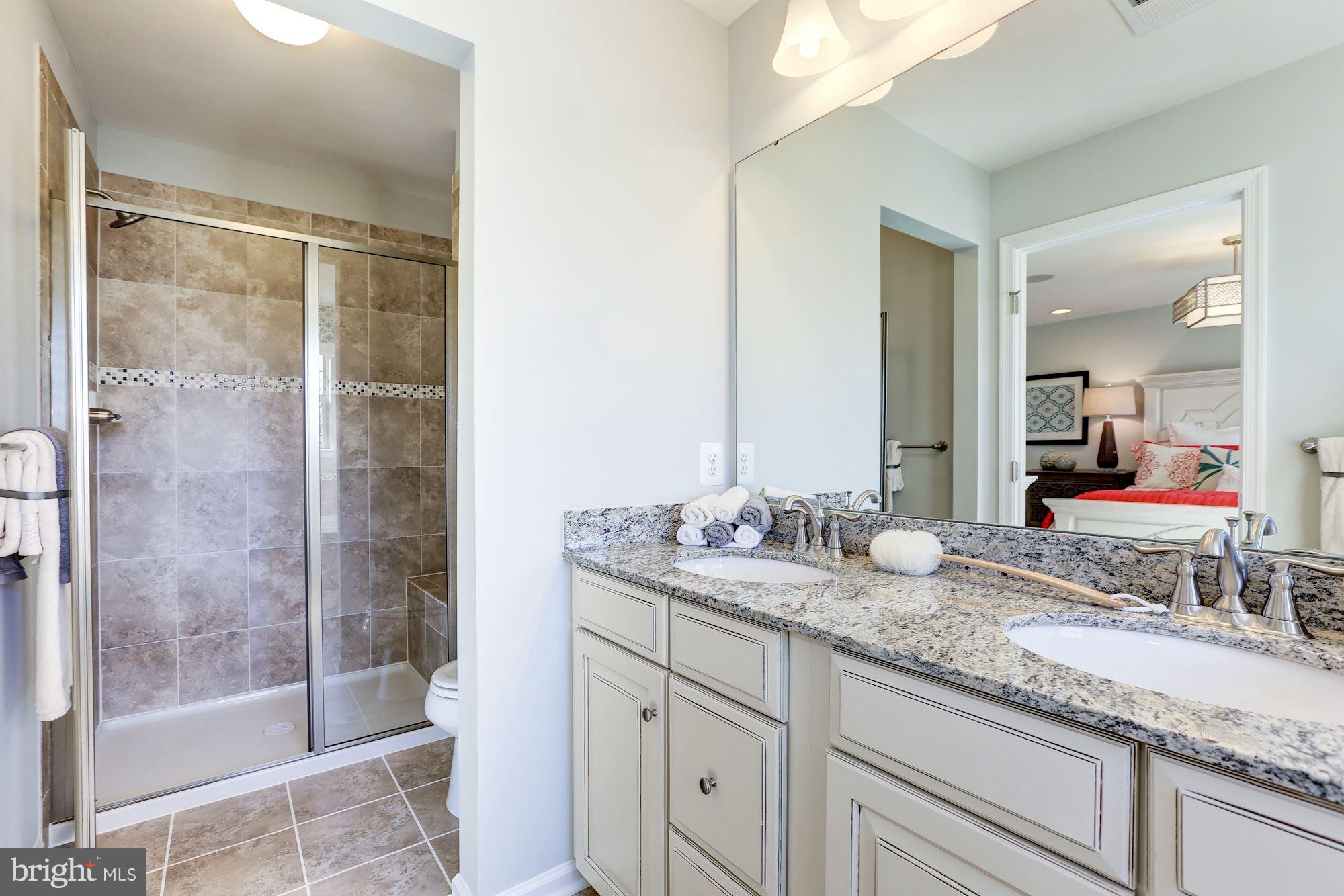 LARGO CRESCENT - Residential