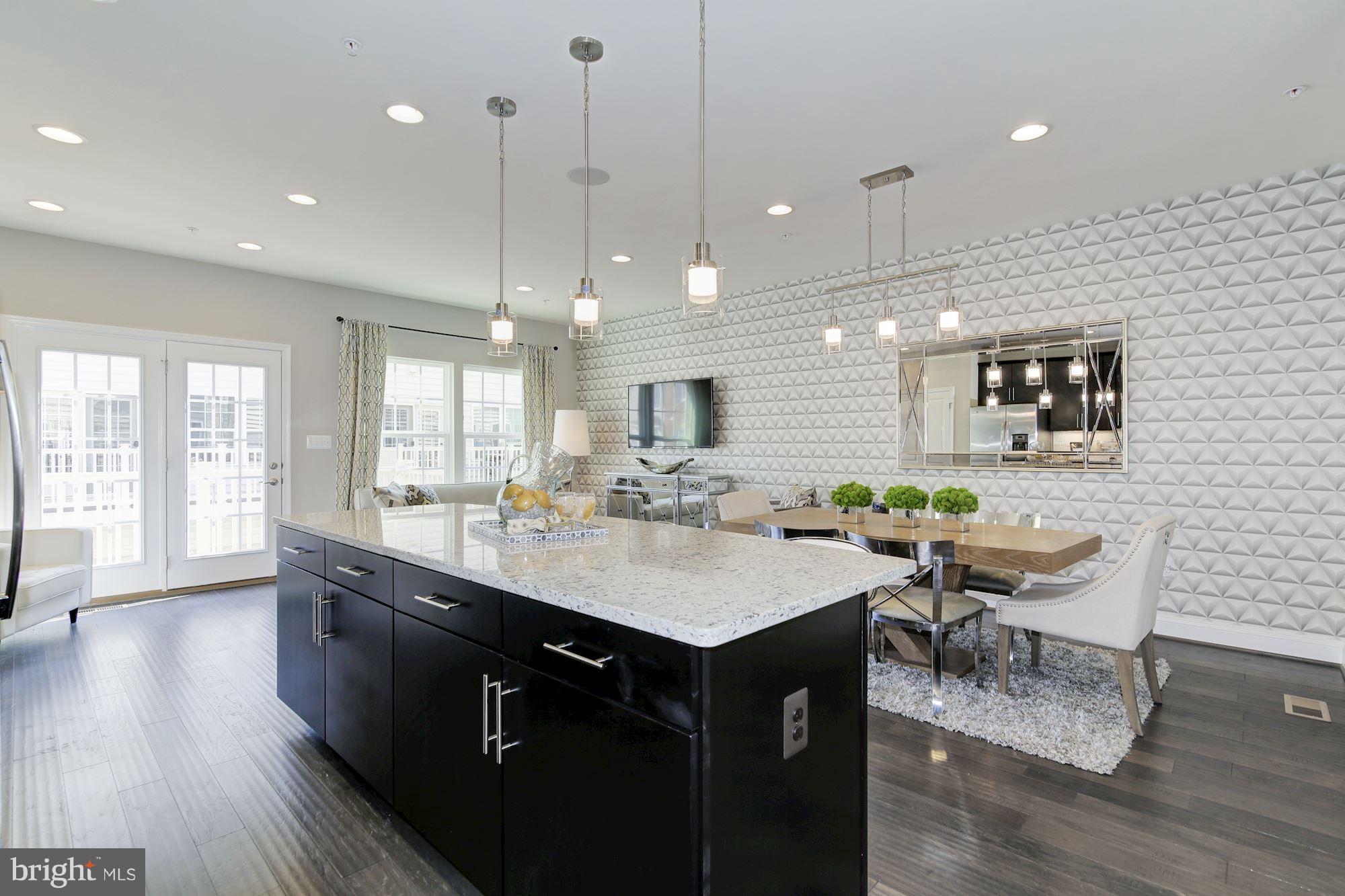 LARGO CRESCENT - Residential