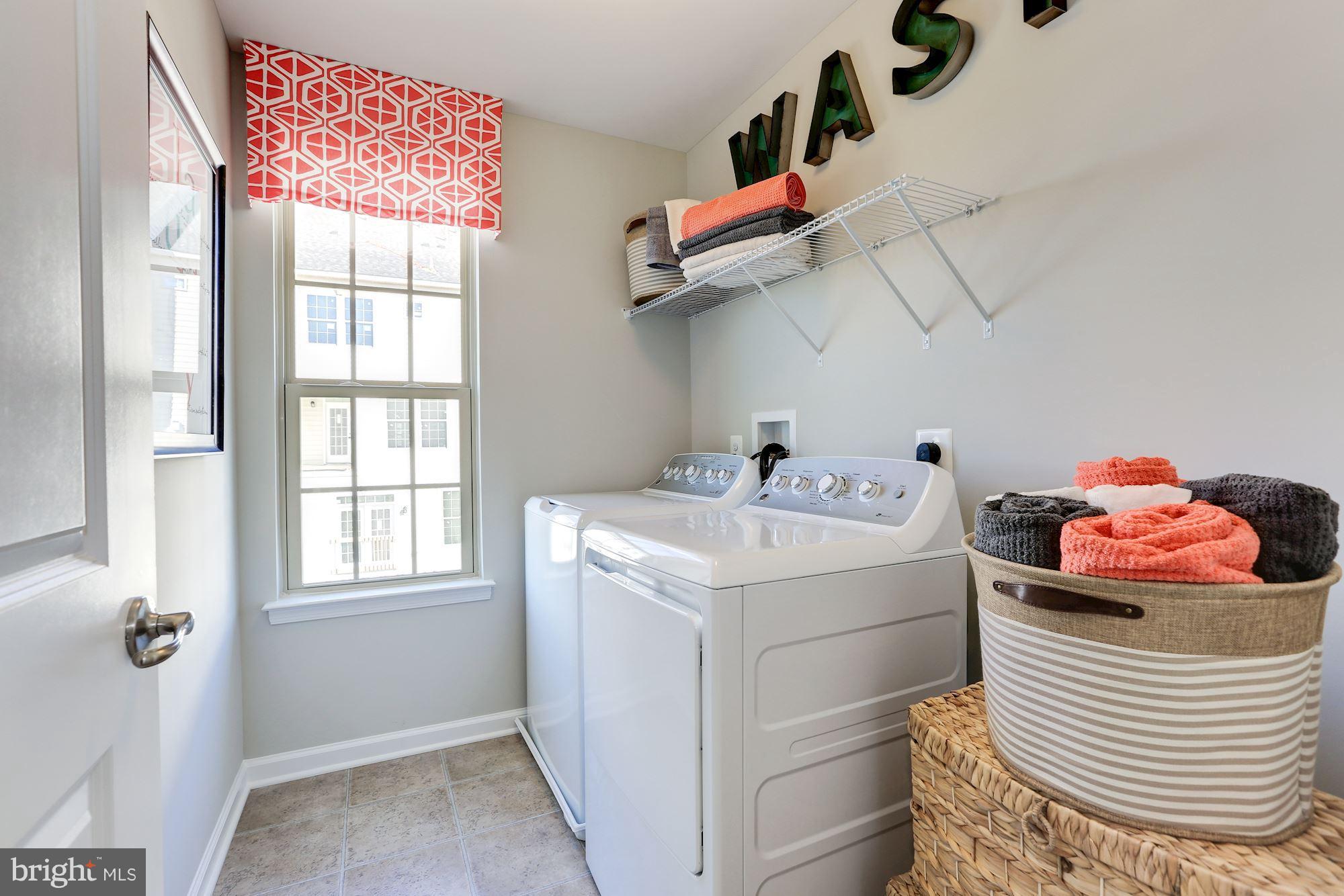 LARGO CRESCENT - Residential