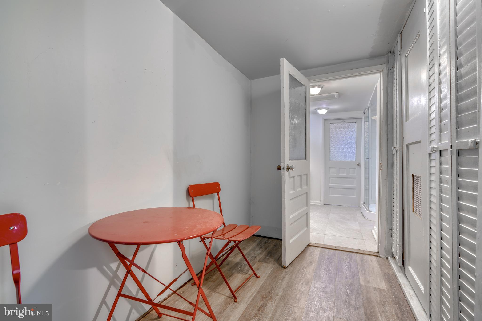 GLENDALE - Residential Lease
