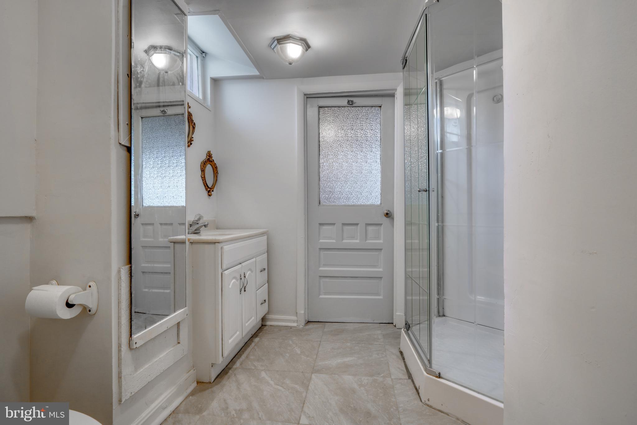 GLENDALE - Residential Lease