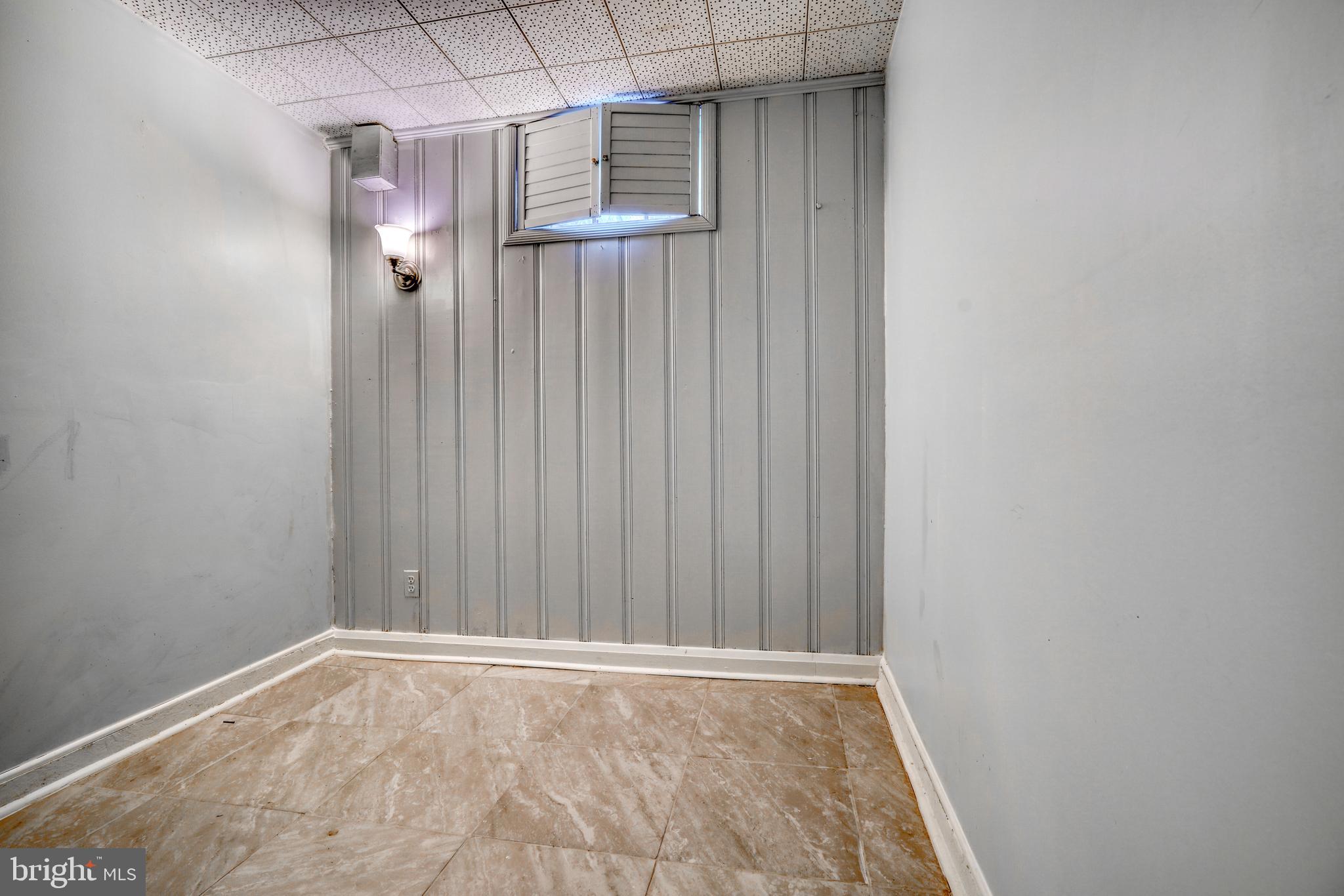 GLENDALE - Residential Lease