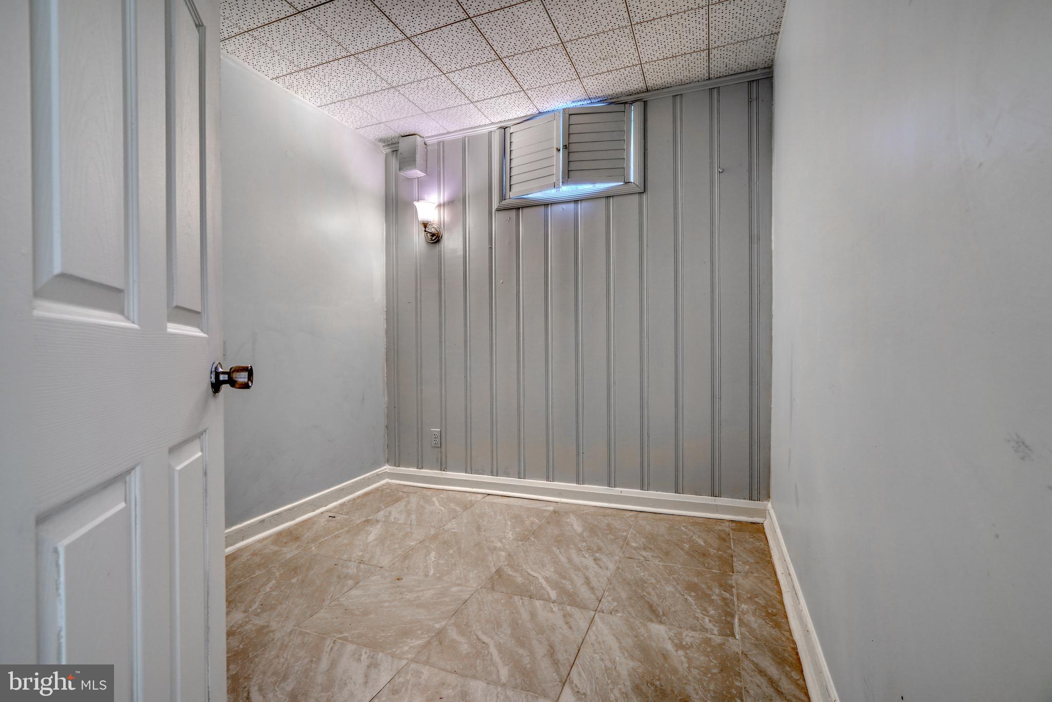 GLENDALE - Residential Lease