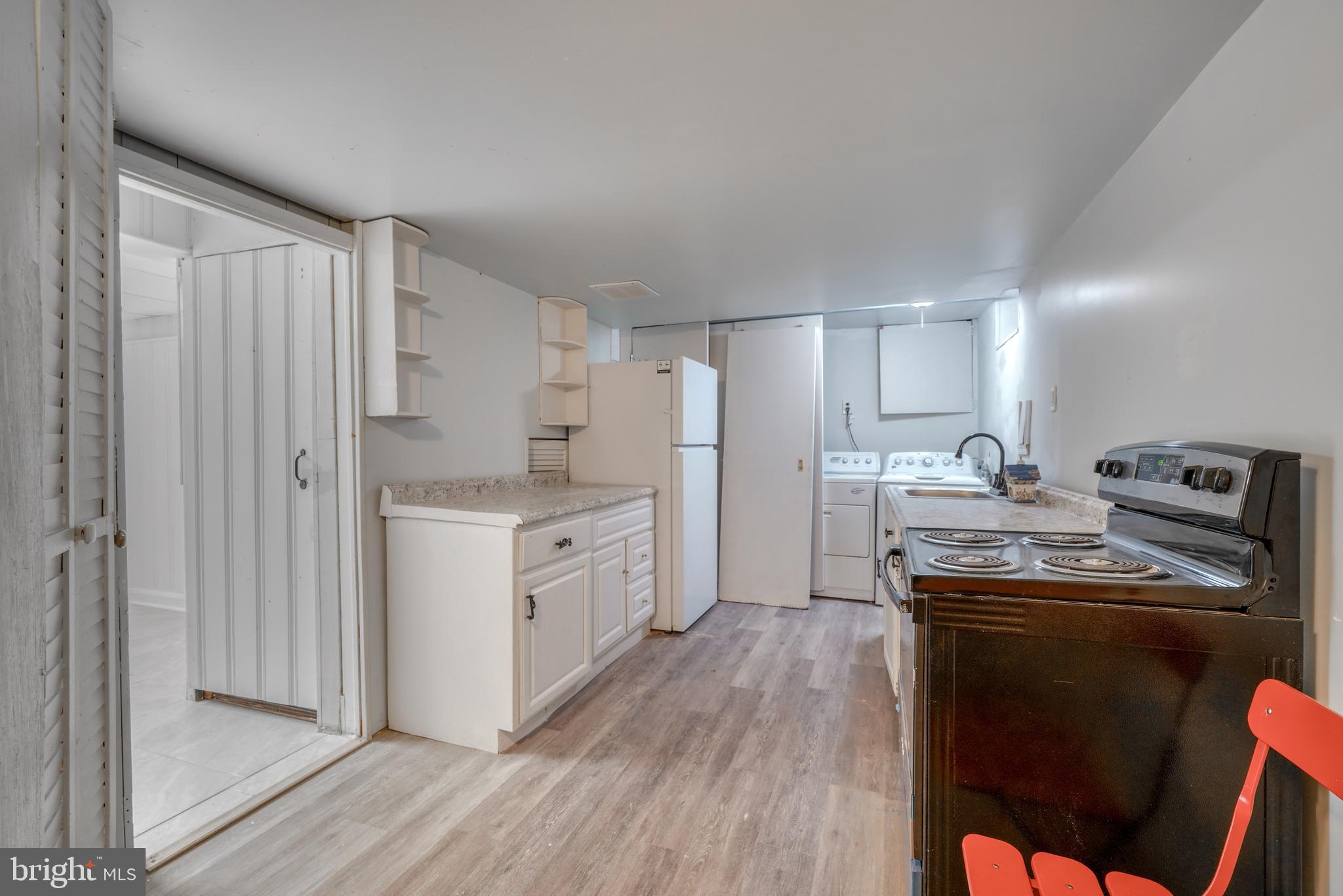 GLENDALE - Residential Lease
