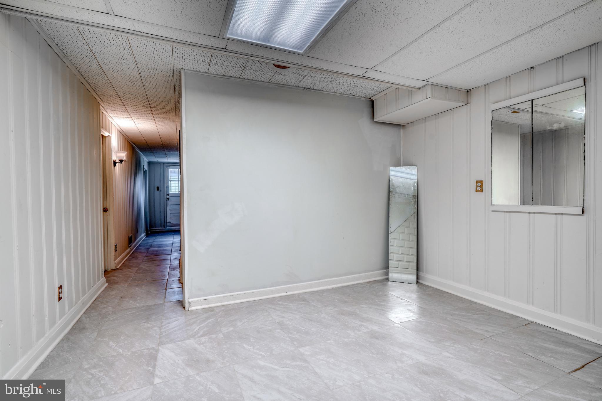GLENDALE - Residential Lease