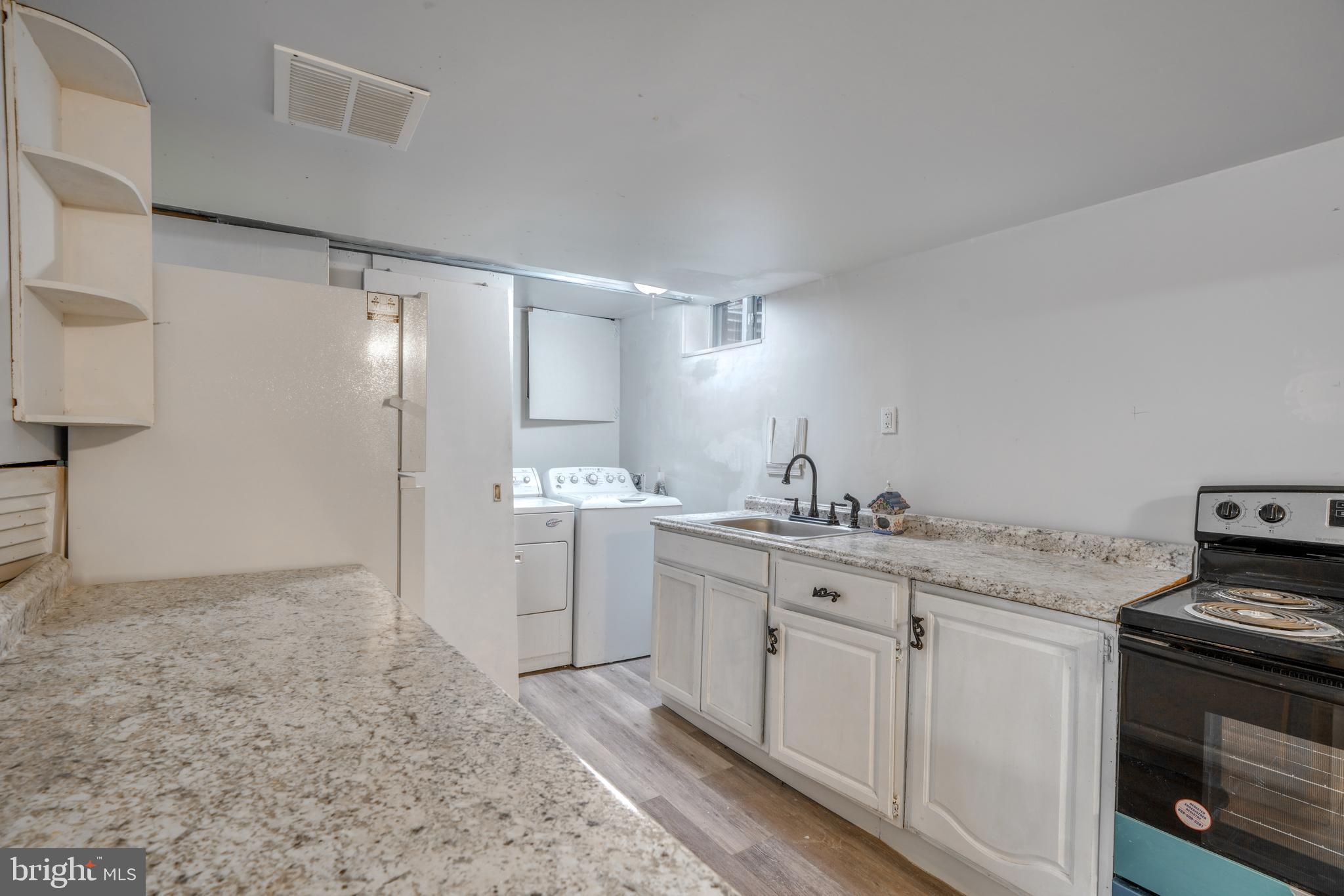 GLENDALE - Residential Lease
