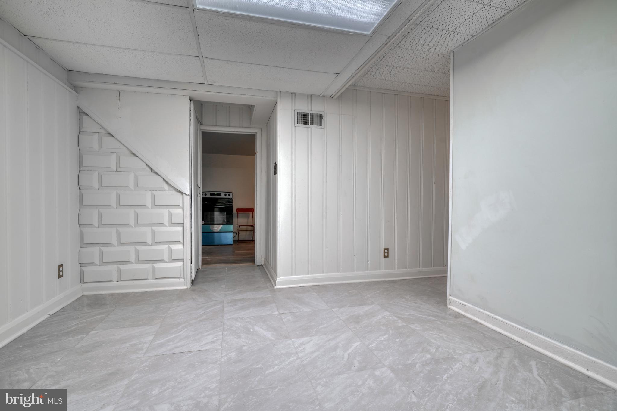 GLENDALE - Residential Lease