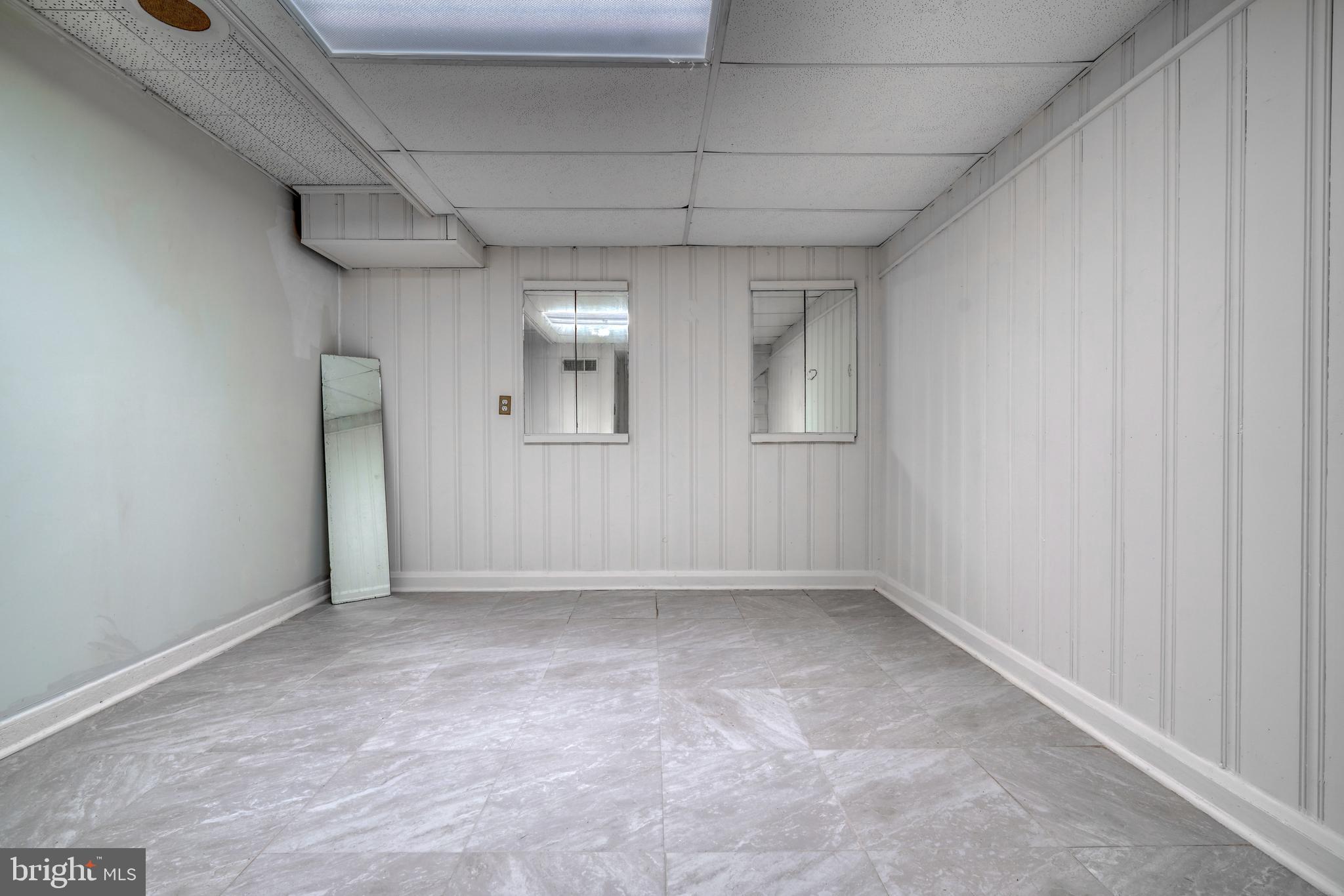 GLENDALE - Residential Lease