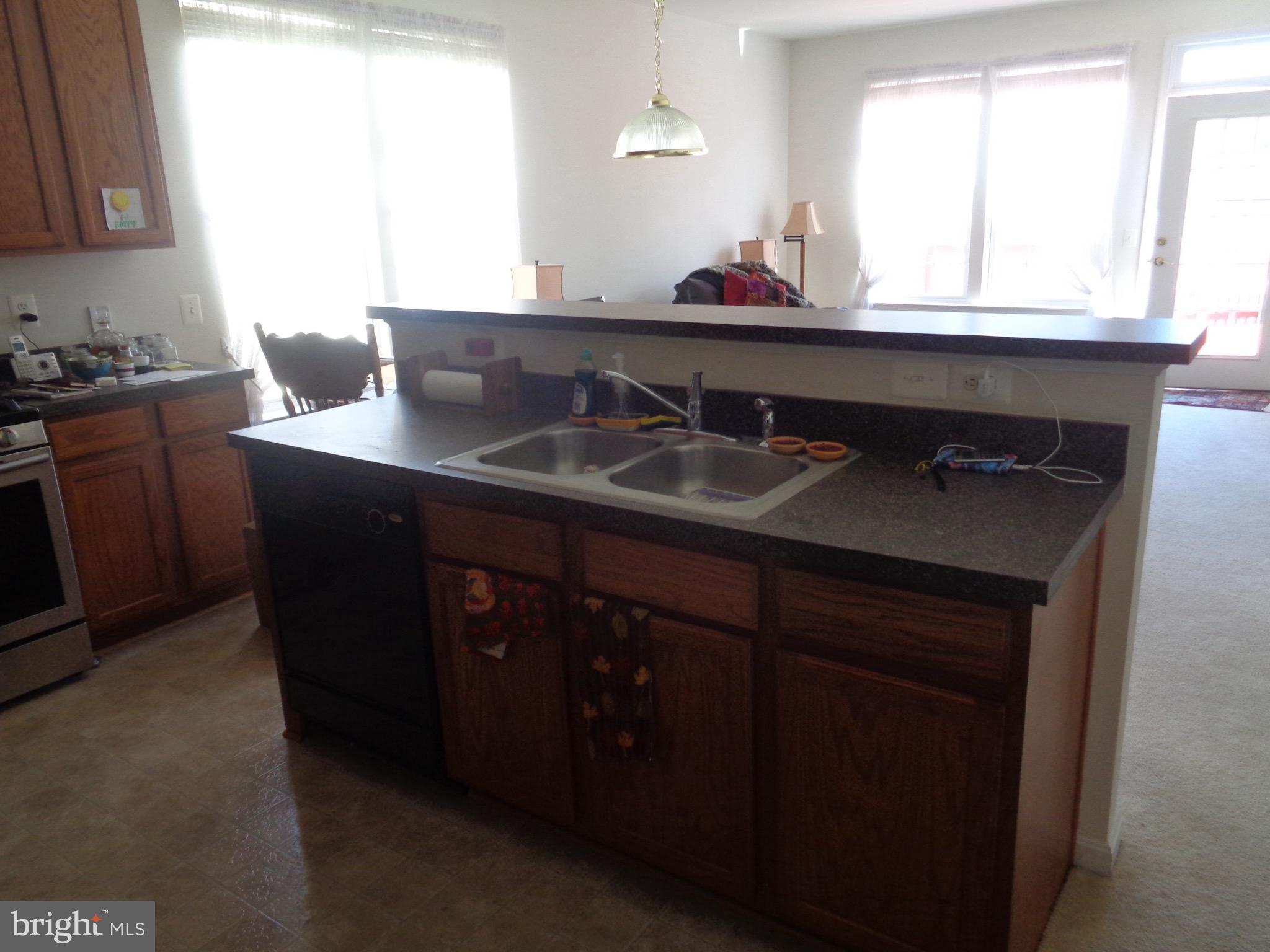 FOUR SEASONS - Residential Lease