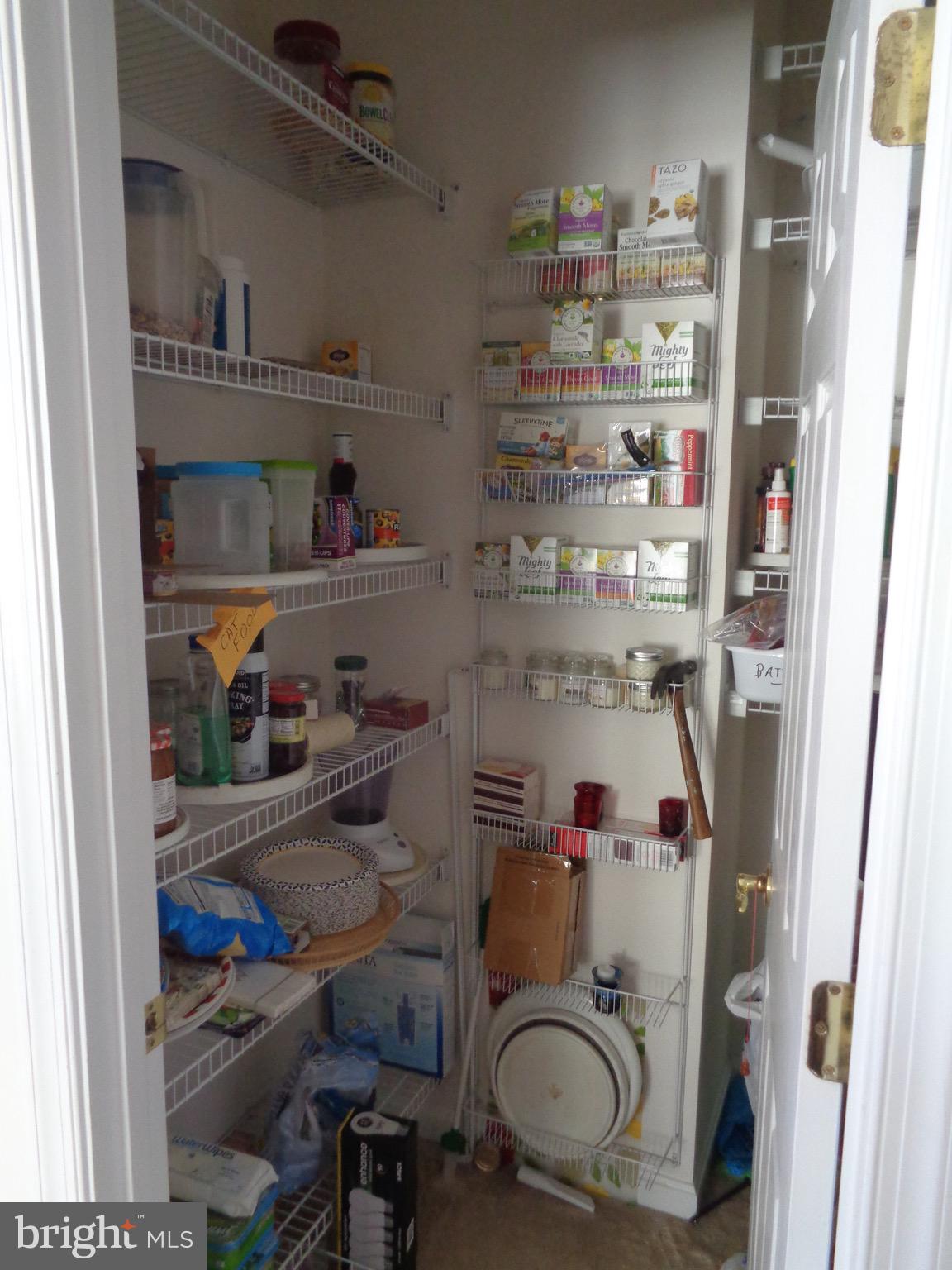 FOUR SEASONS - Residential Lease