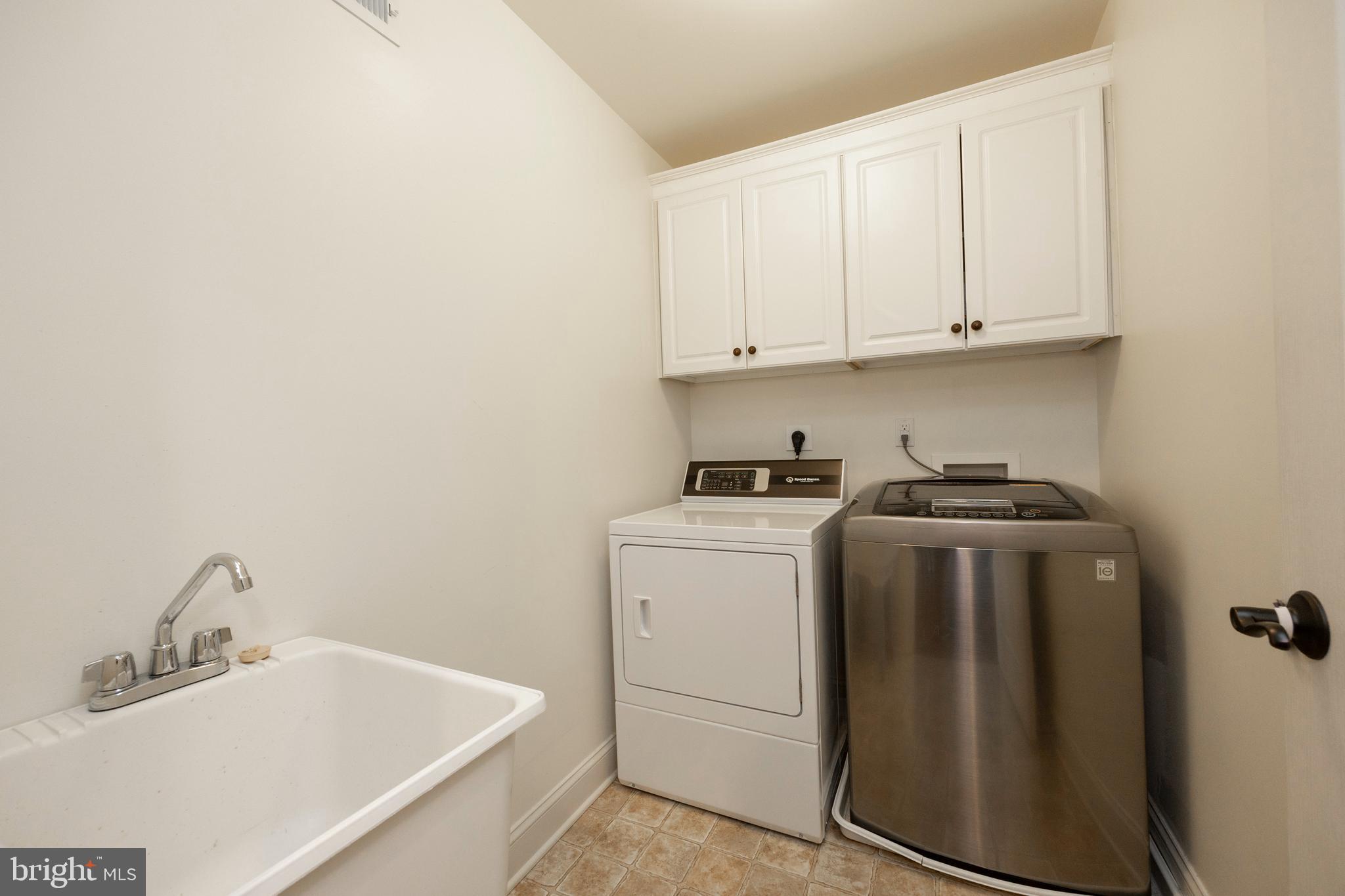 COUNTRY VIEW ESTATES - Residential