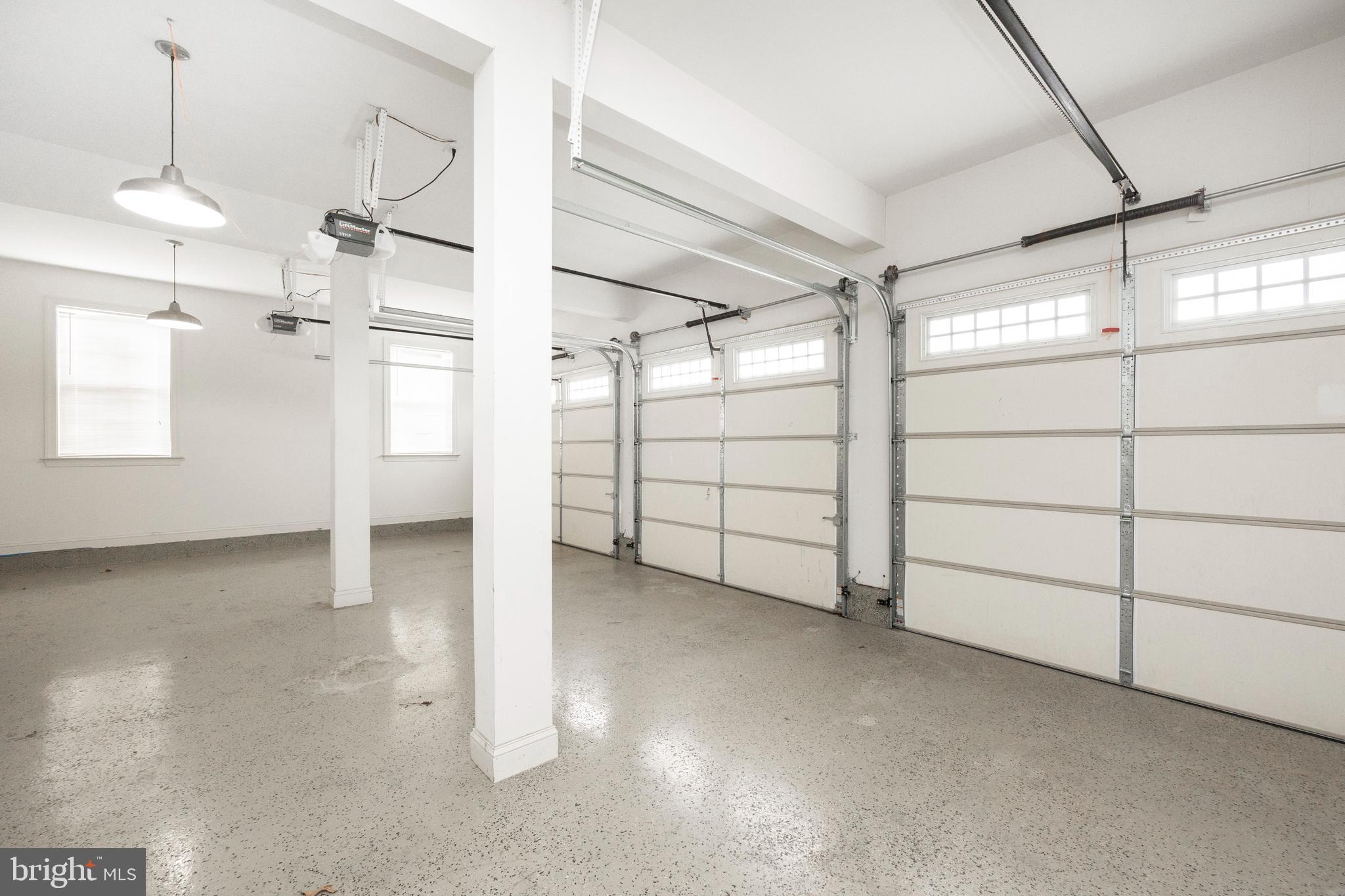 COUNTRY VIEW ESTATES - Residential