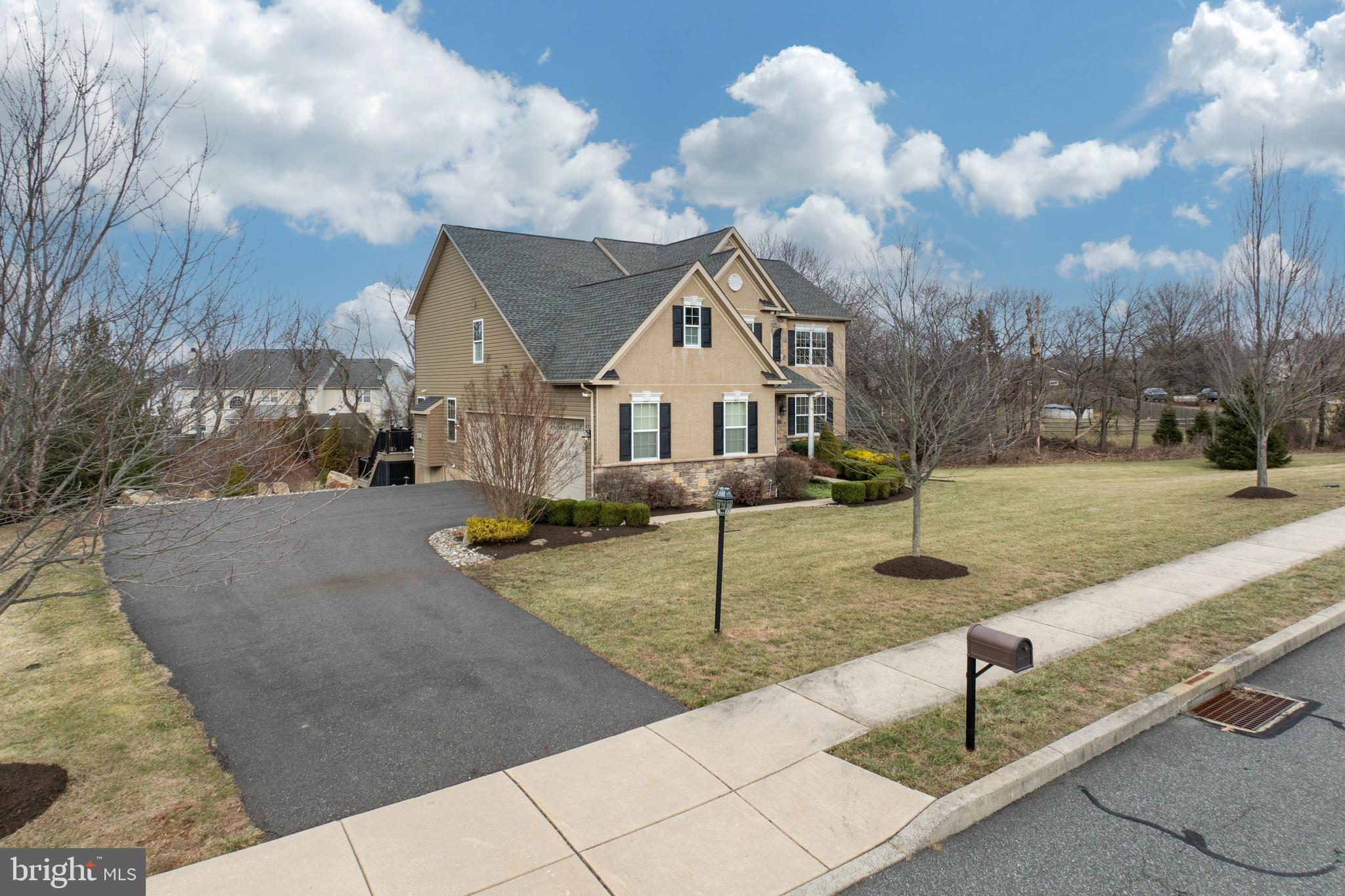 COUNTRY VIEW ESTATES - Residential