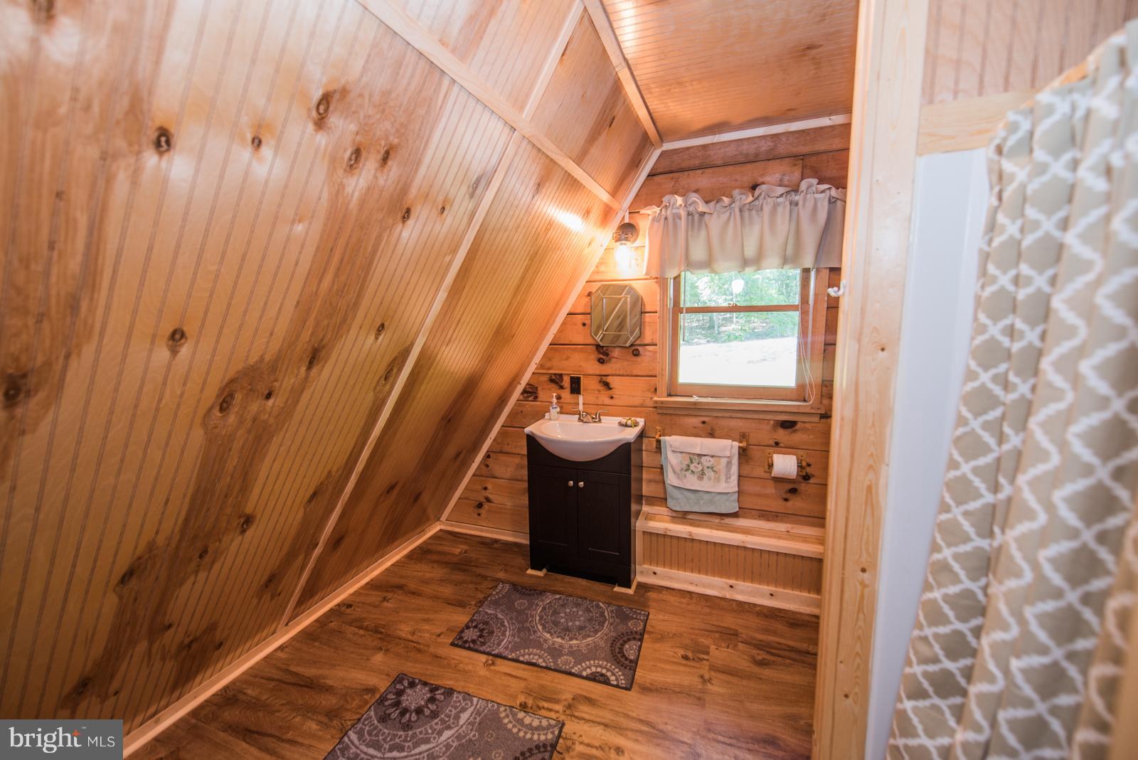 SLEEPY CREEK ORCHARD - Residential